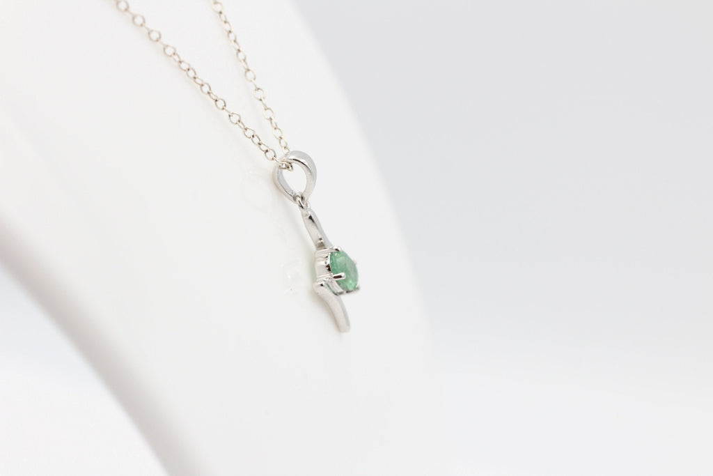 0,72 Carat mint Kyanit Anhänger 925  Silber  mintgrüner Kyanit seltener Edelstein