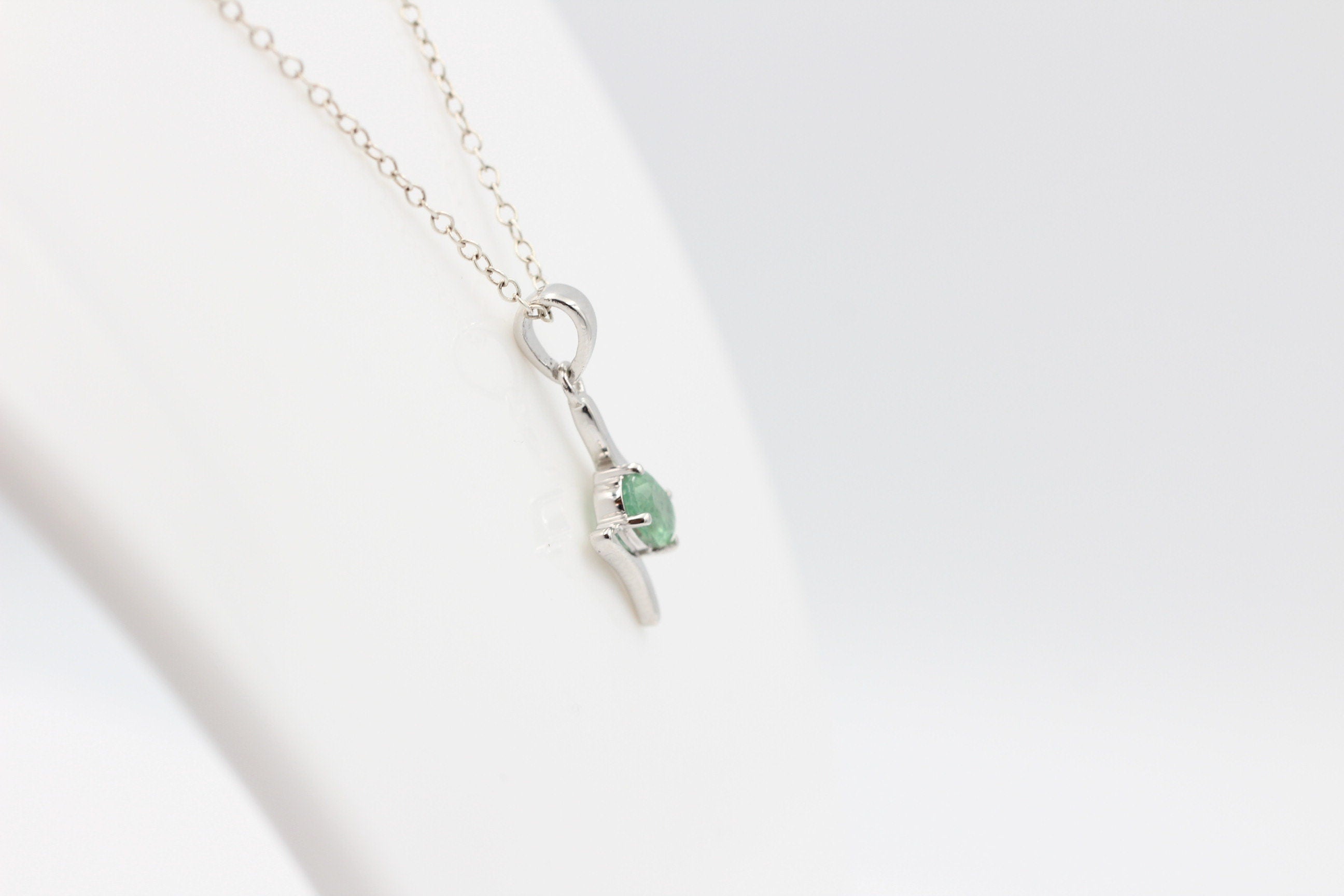 0,72 Carat mint Kyanit Anhänger 925  Silber  mintgrüner Kyanit seltener Edelstein