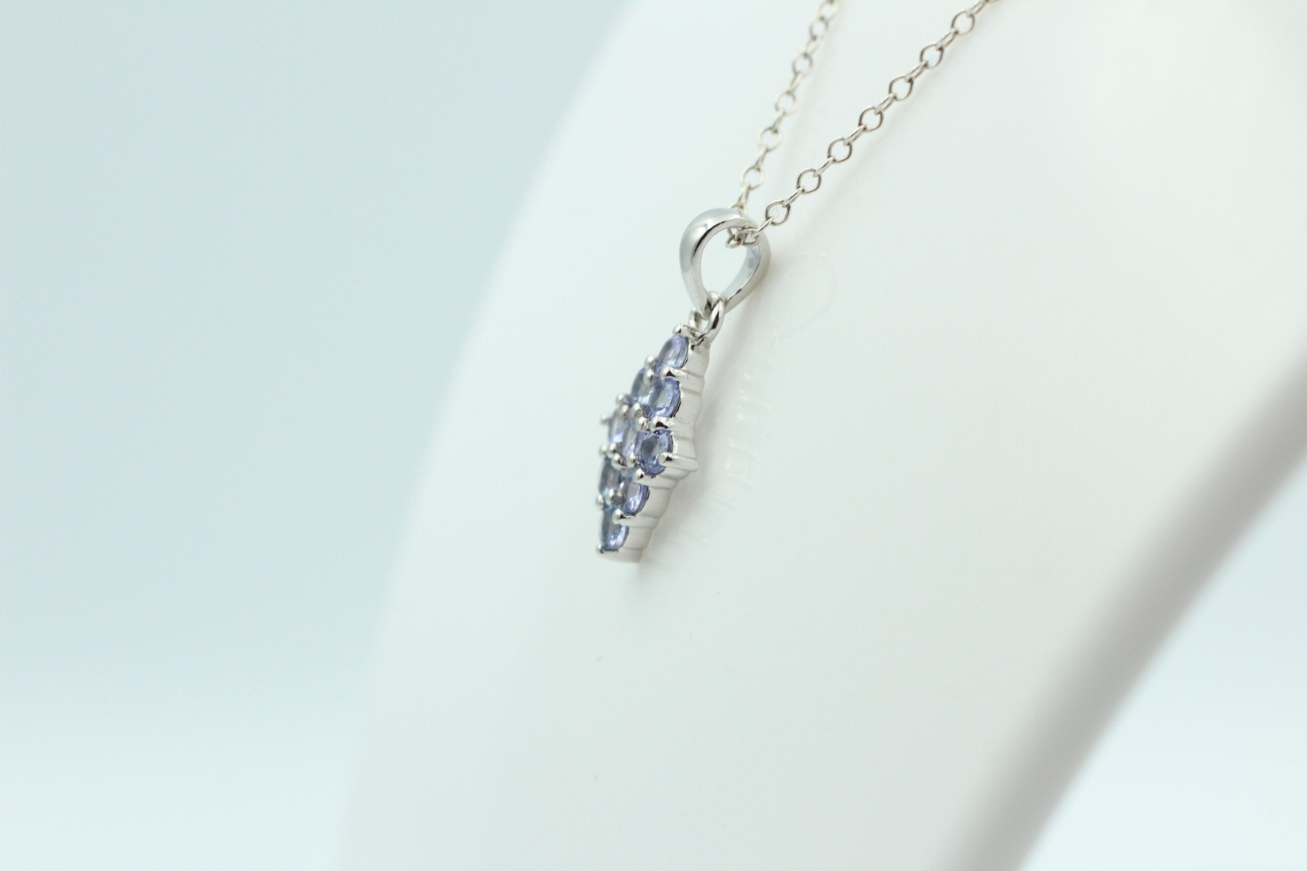1,64 Carat Tansanit  Anhänger 925 Silber Collier Kette seltener Tansanit Afrika