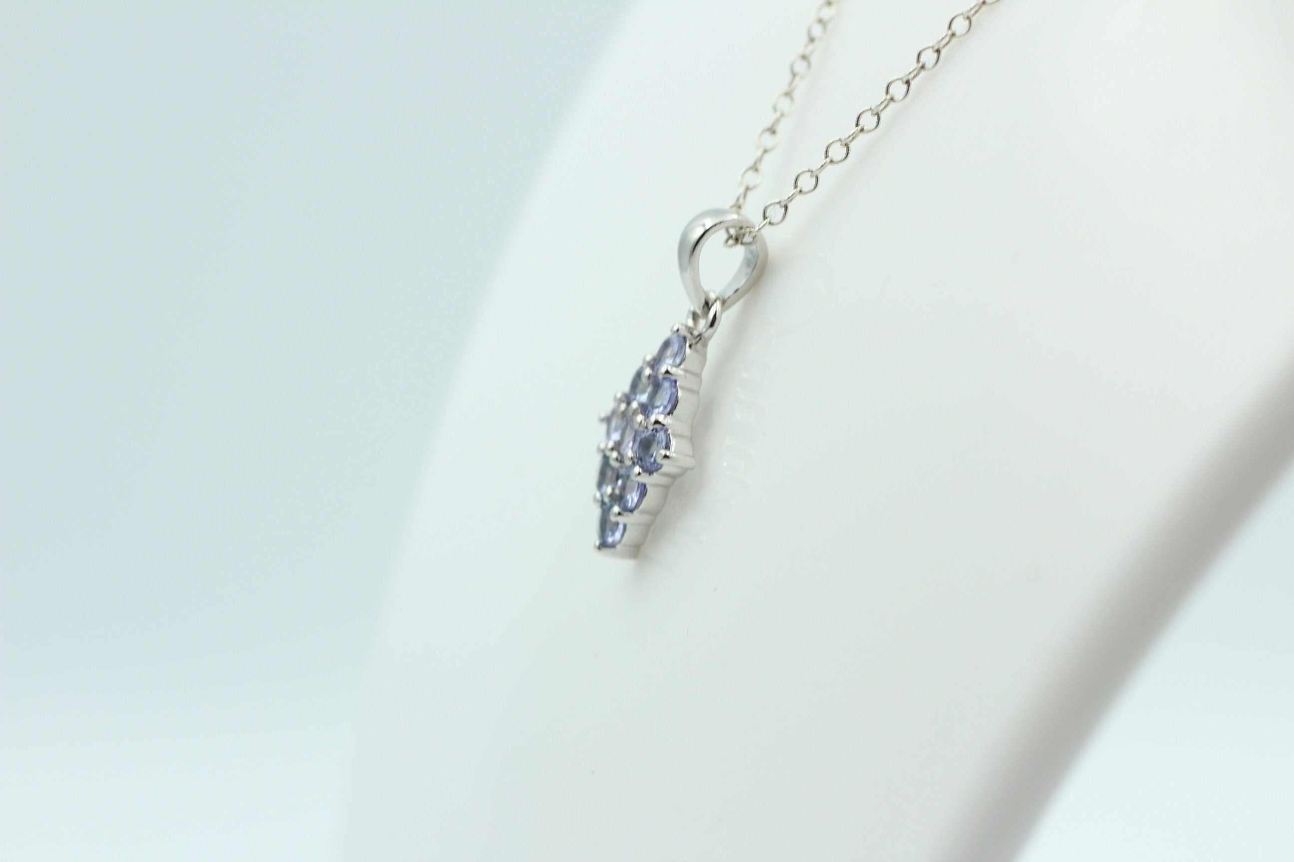 1,64 Carat Tansanit  Anhänger 925 Silber Collier Kette seltener Tansanit Afrika