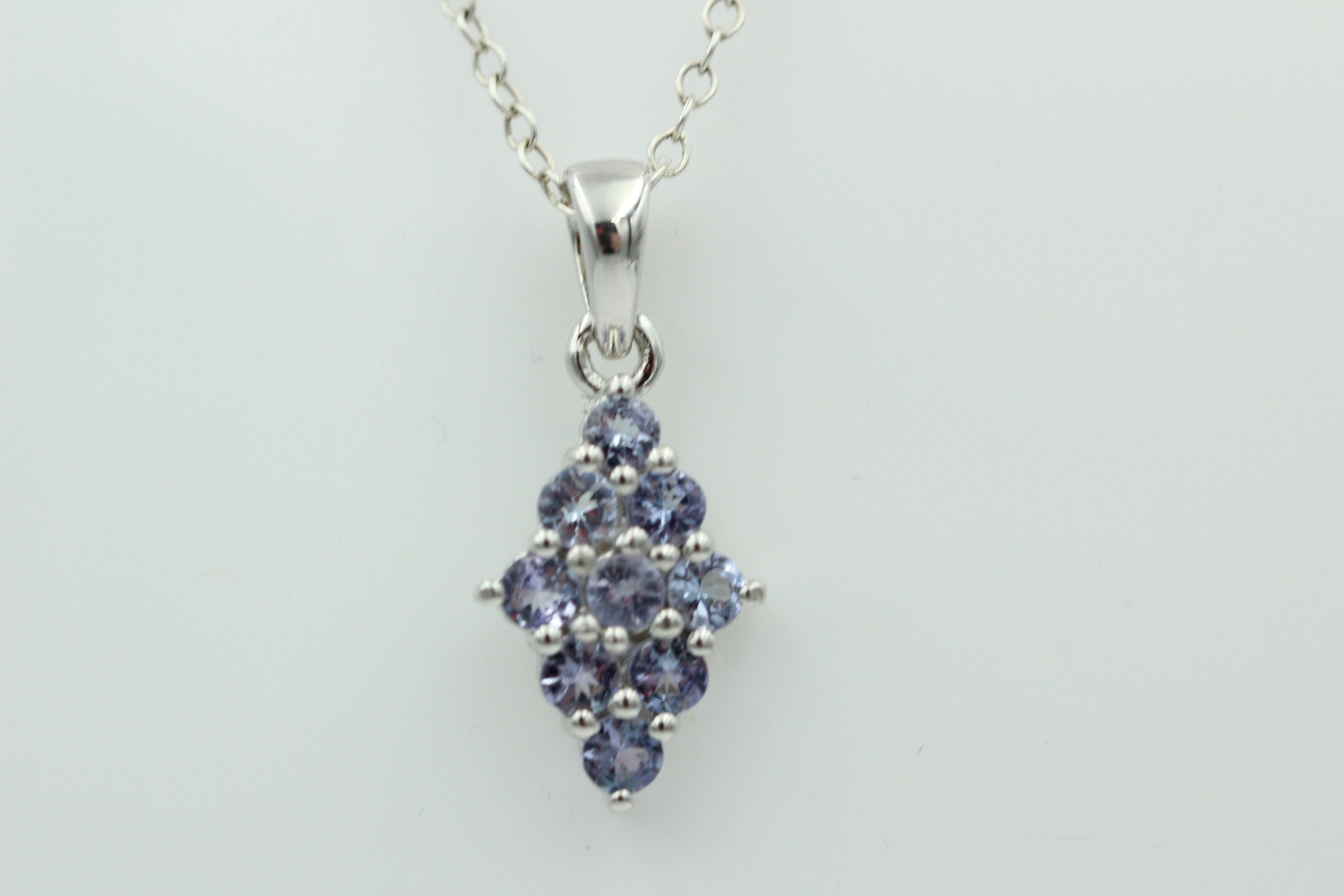 1,64 Carat Tansanit  Anhänger 925 Silber Collier Kette seltener Tansanit Afrika