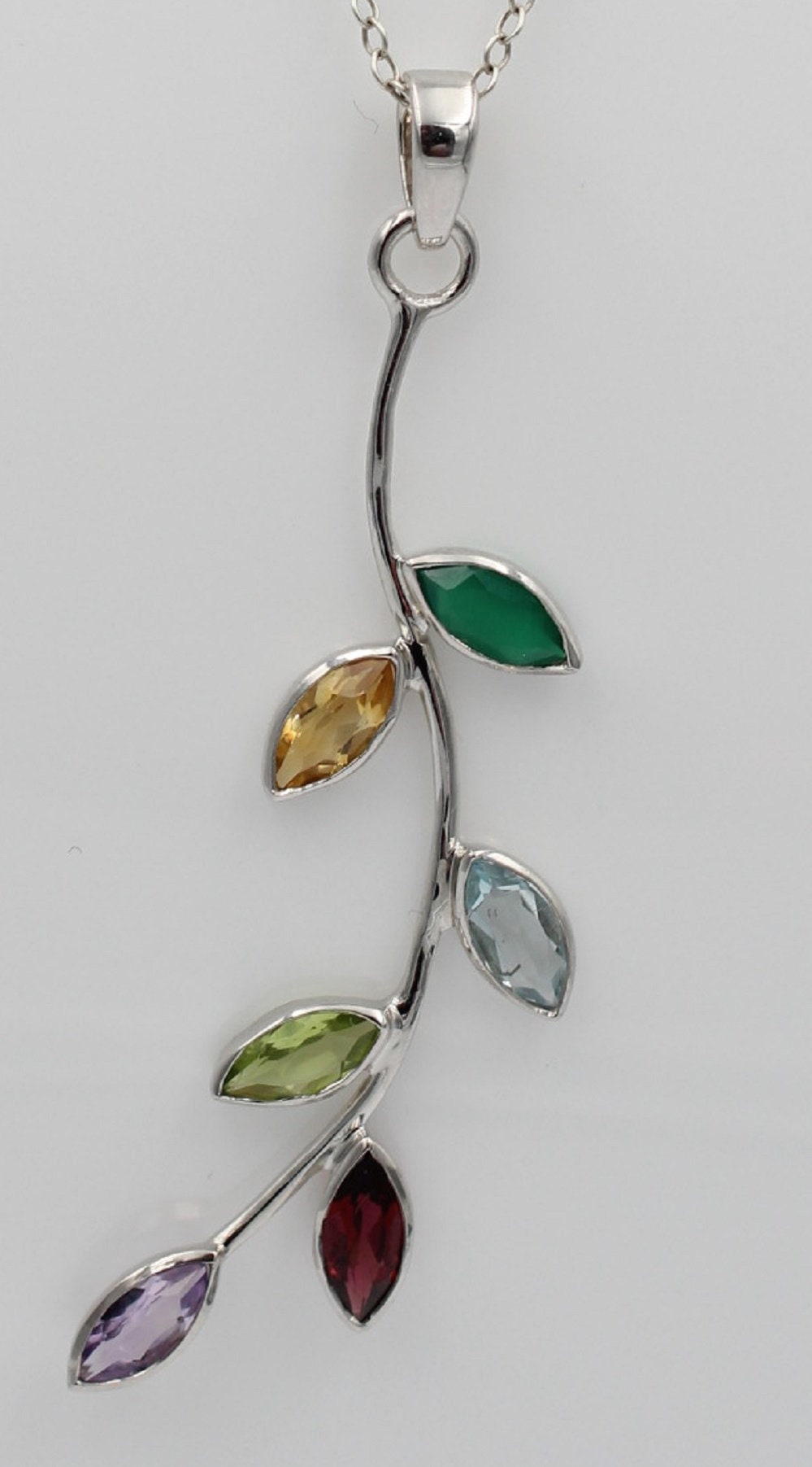 Edler 2,65 Carat Multi Edelstein Blatt Anhänger 925 Silber Collier Kette Top