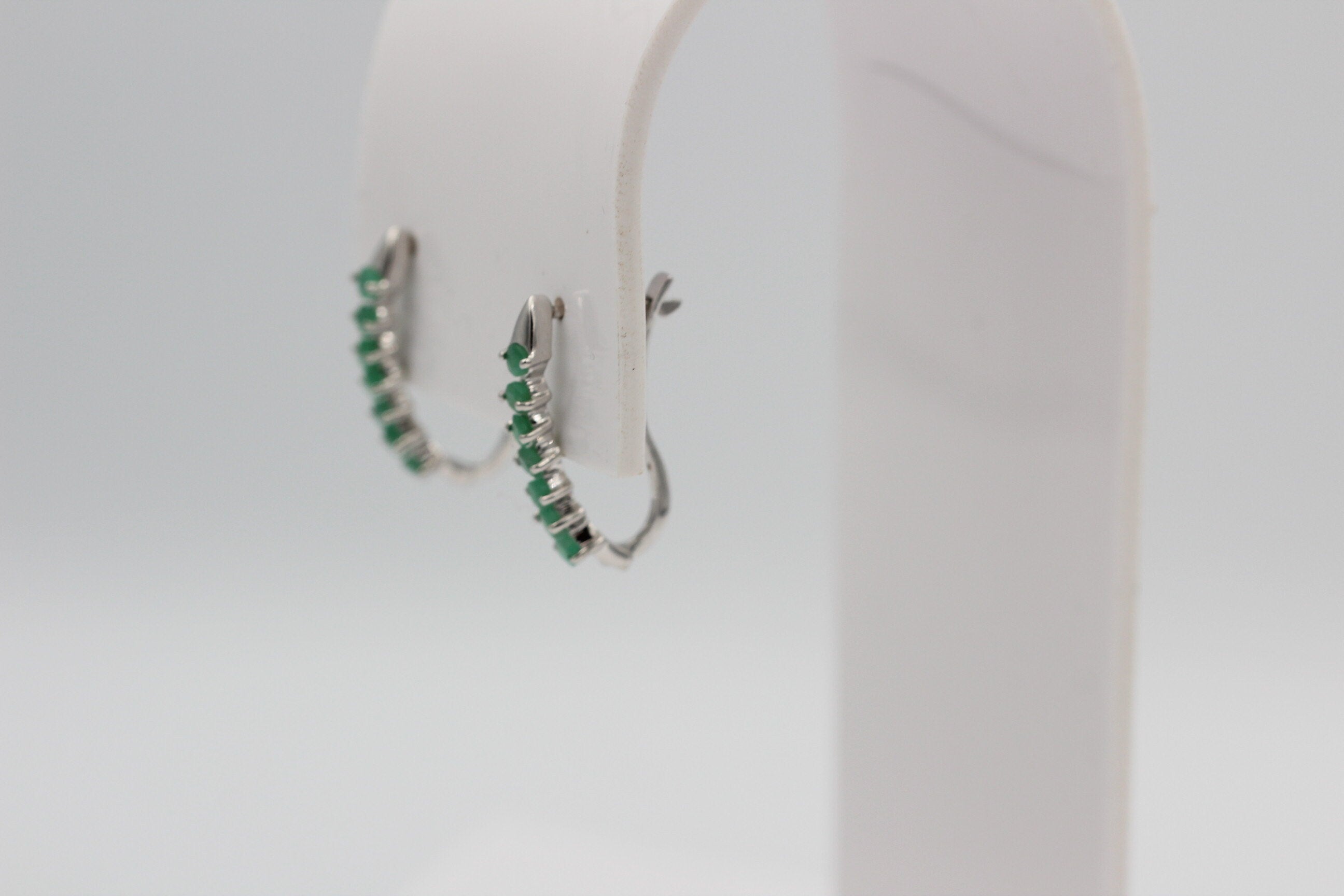 0,93 Carat Smaragd Ohstecker 925 Silber smaragdgrüner Edelstein Ohrschmuck