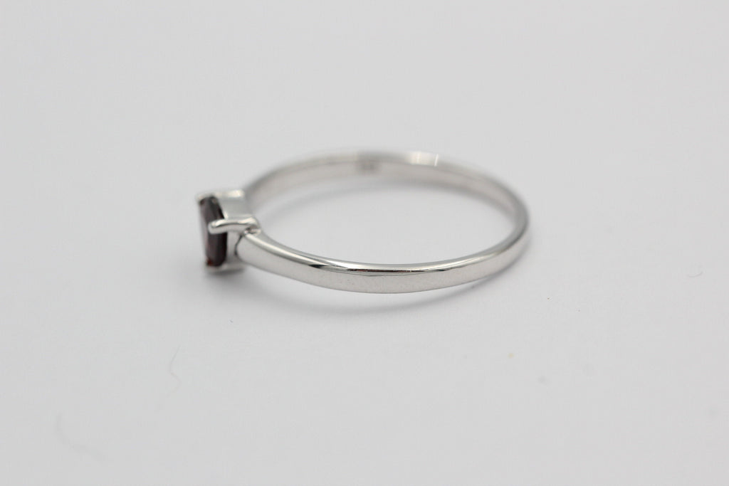 Edler 1,15 Carat Granat Ring 925 Silber Fingerring Grosse 9 / 16 / 60 blutrot