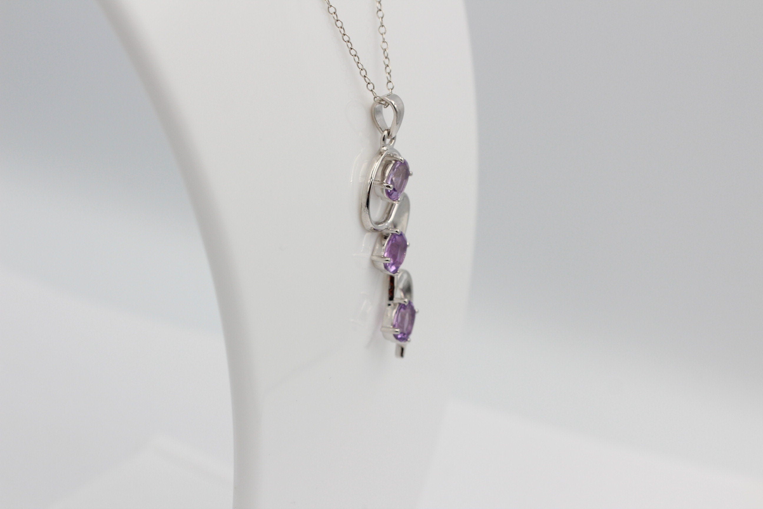 Edler 3,30 Carat stylischer Amethyst Anhänger 925 Silber violetter Edelstein Top