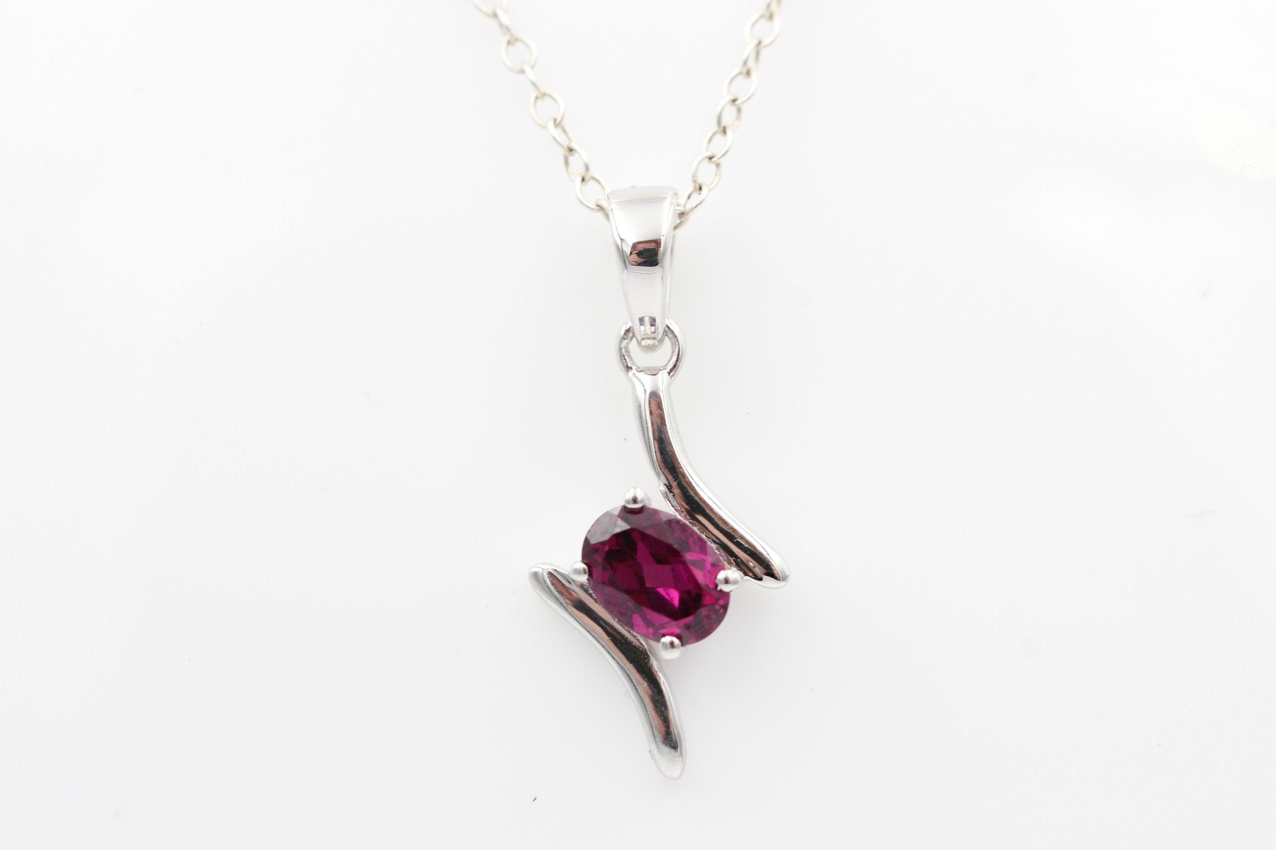 0,72 Carat Rhodolith Anhänger 925  Silber  Rhodolith Granat Schmuck