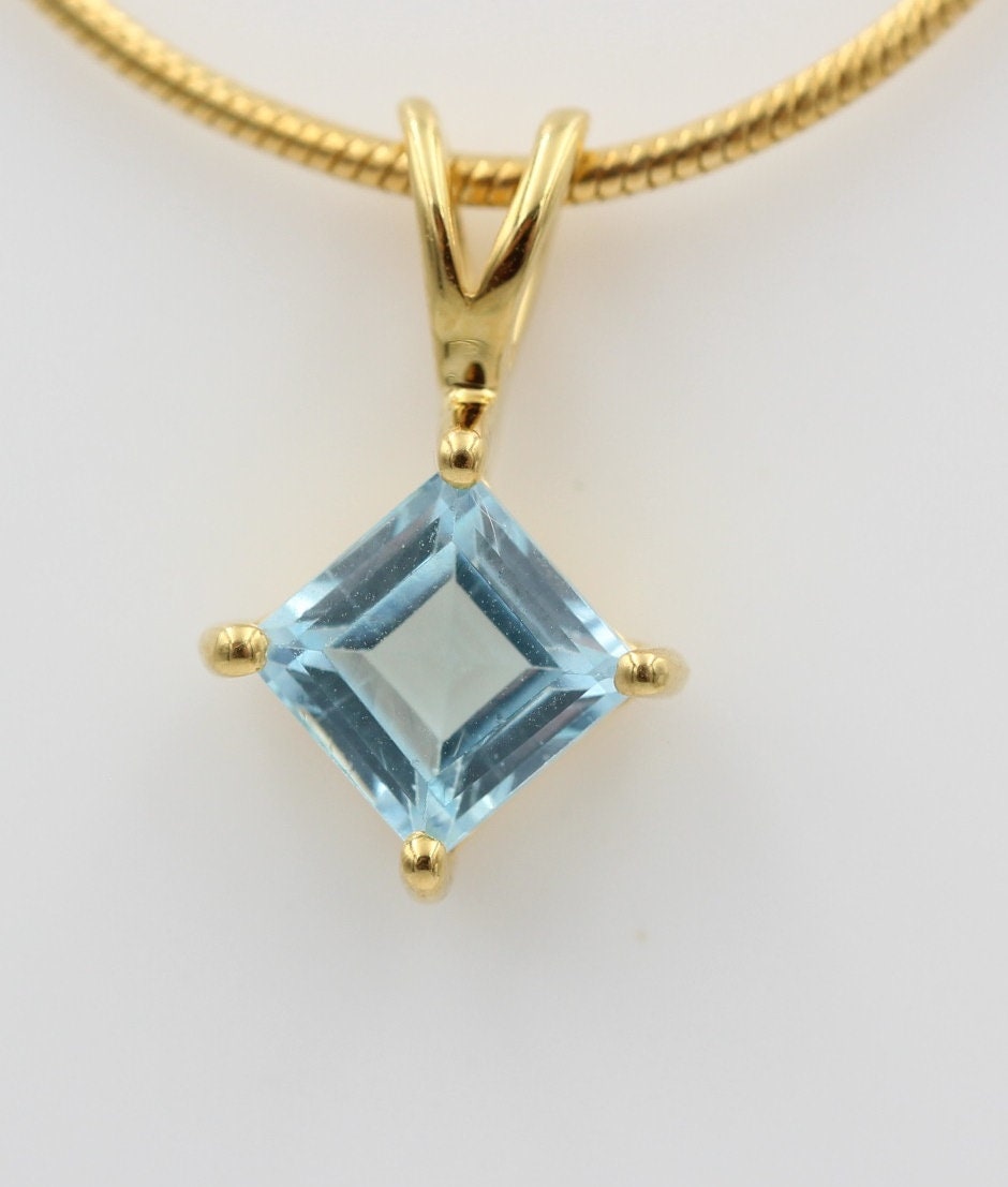 1,04 Carat leuchtender Blautopas Anhänger 925 Silber Collier Kette vergoldet