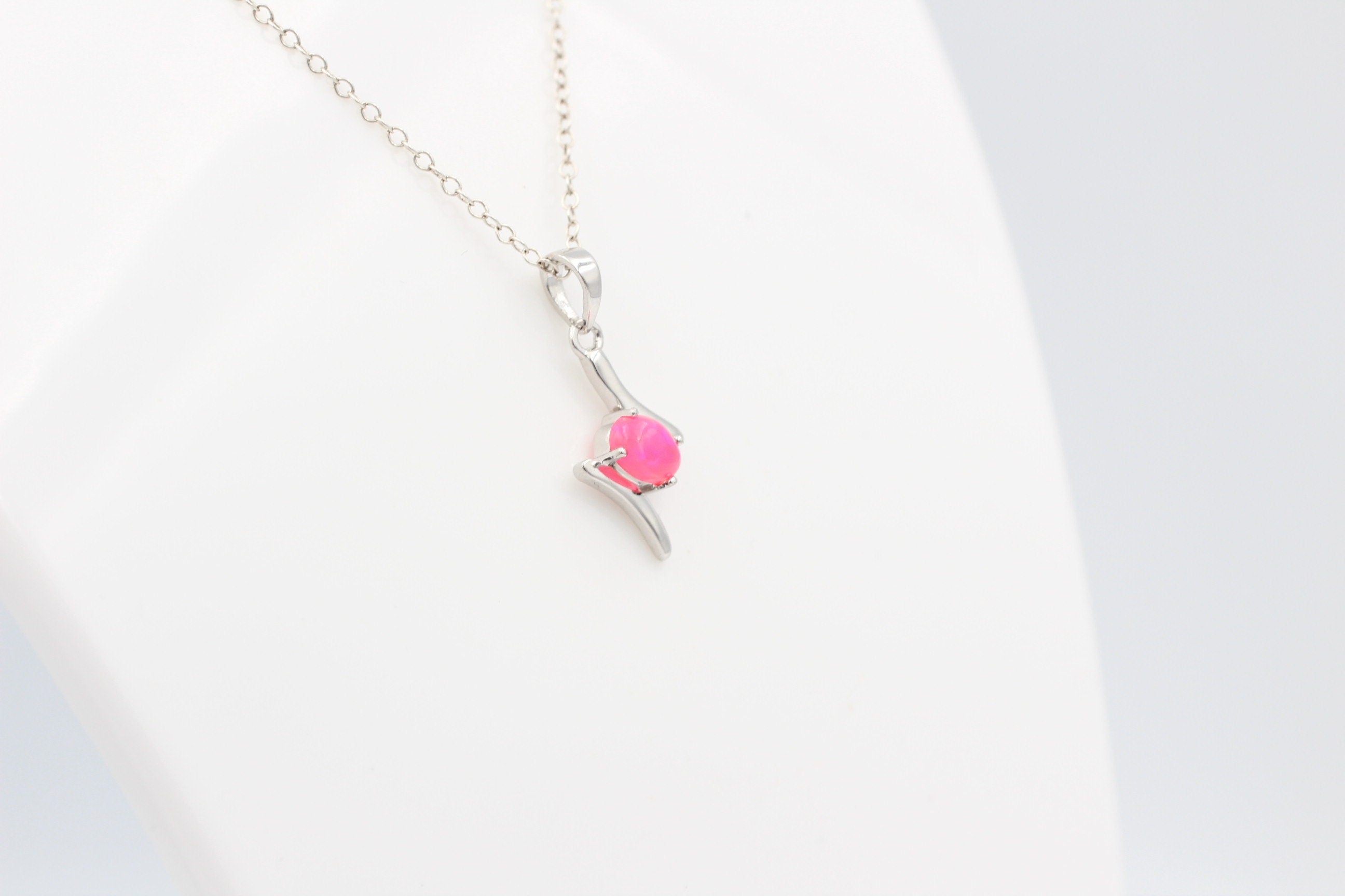 0,72 Carat pinker Äthiopischer Opal Anhänger 925 SilberSchmuck