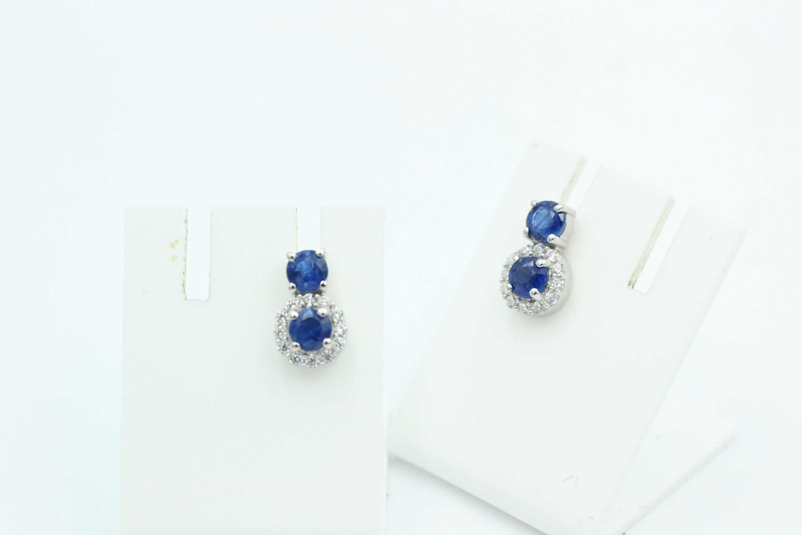 edler 2,05 Carat blauer Kyanit Ohrstecker 925 Silber mit Zirkonia Top Edel