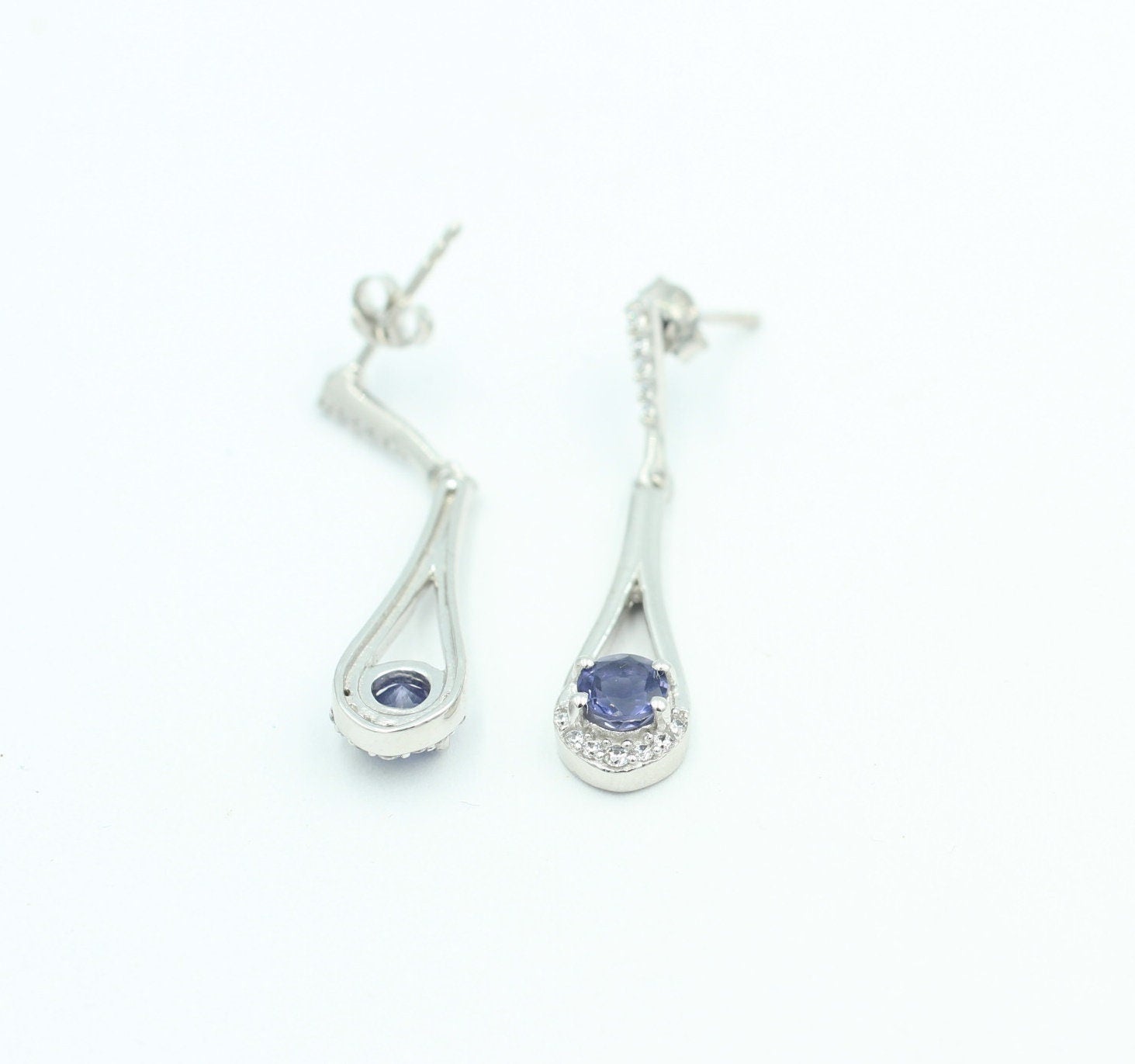 1,3 Carat Iolith Ohrstecker 925 Silber Wassersaphir Luchssaphir mit Zirkonia