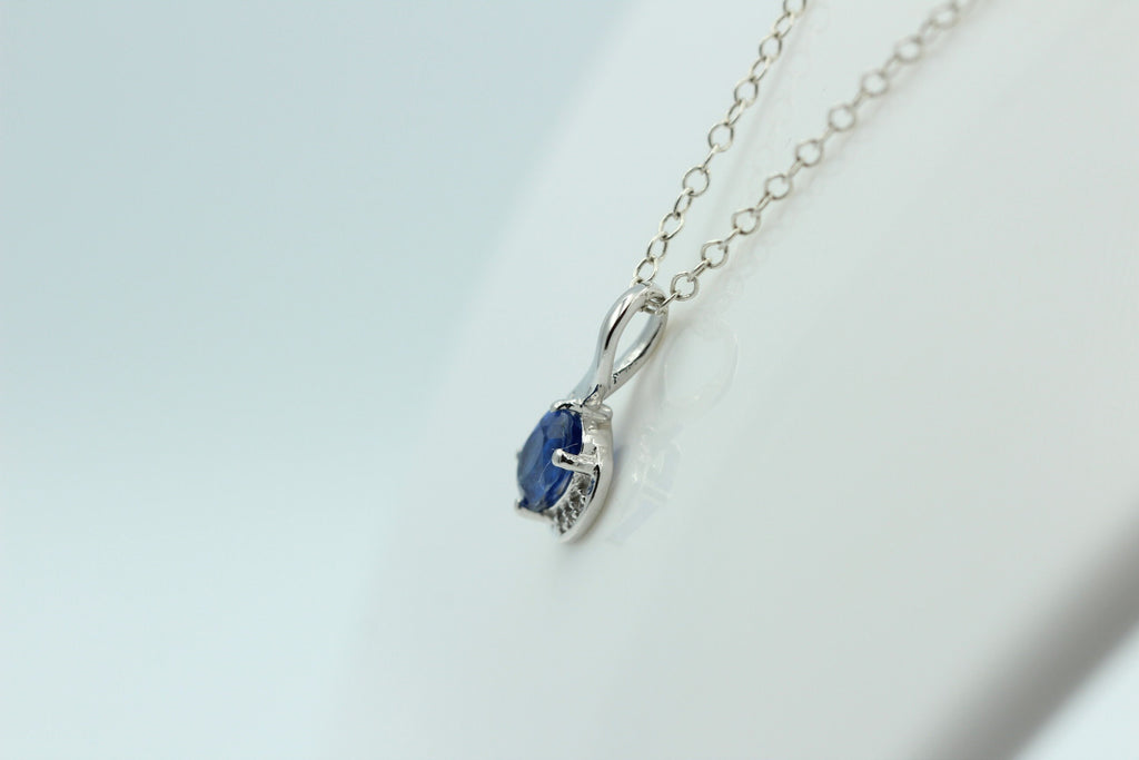 1,12 Carat blauer Kyanit  Anhänger 925 Silber mit Zirkonia seltener Kyanit
