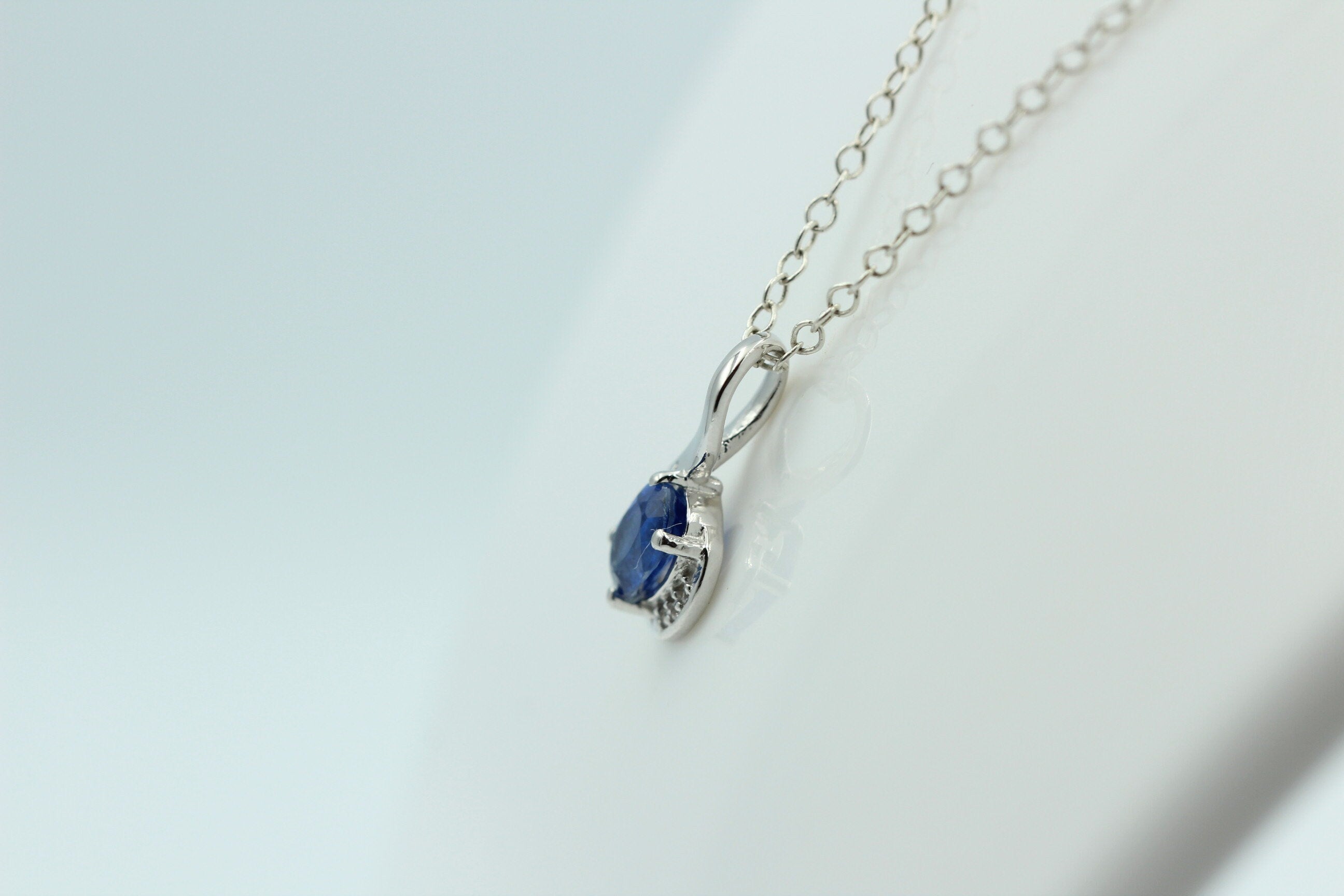 1,12 Carat blauer Kyanit  Anhänger 925 Silber mit Zirkonia seltener Kyanit
