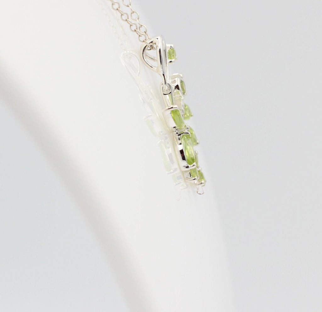 Edler 1,36 Carat Peridot Libellen Blumen Anhänger 925 Silber Collier Kette Top