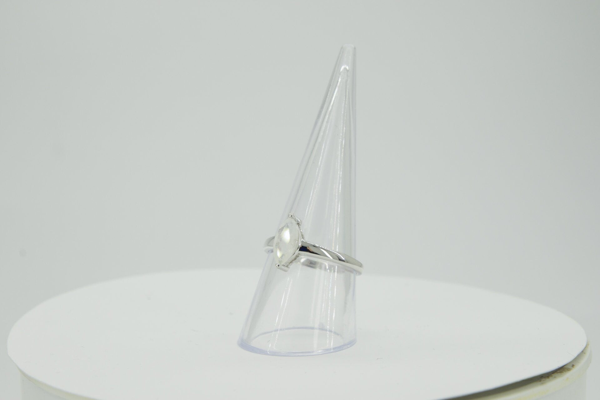 0,83 Carat Mondstein Ring 925 Silber Regenbogen Mondstein Grasse 60 / 9 / 19,1