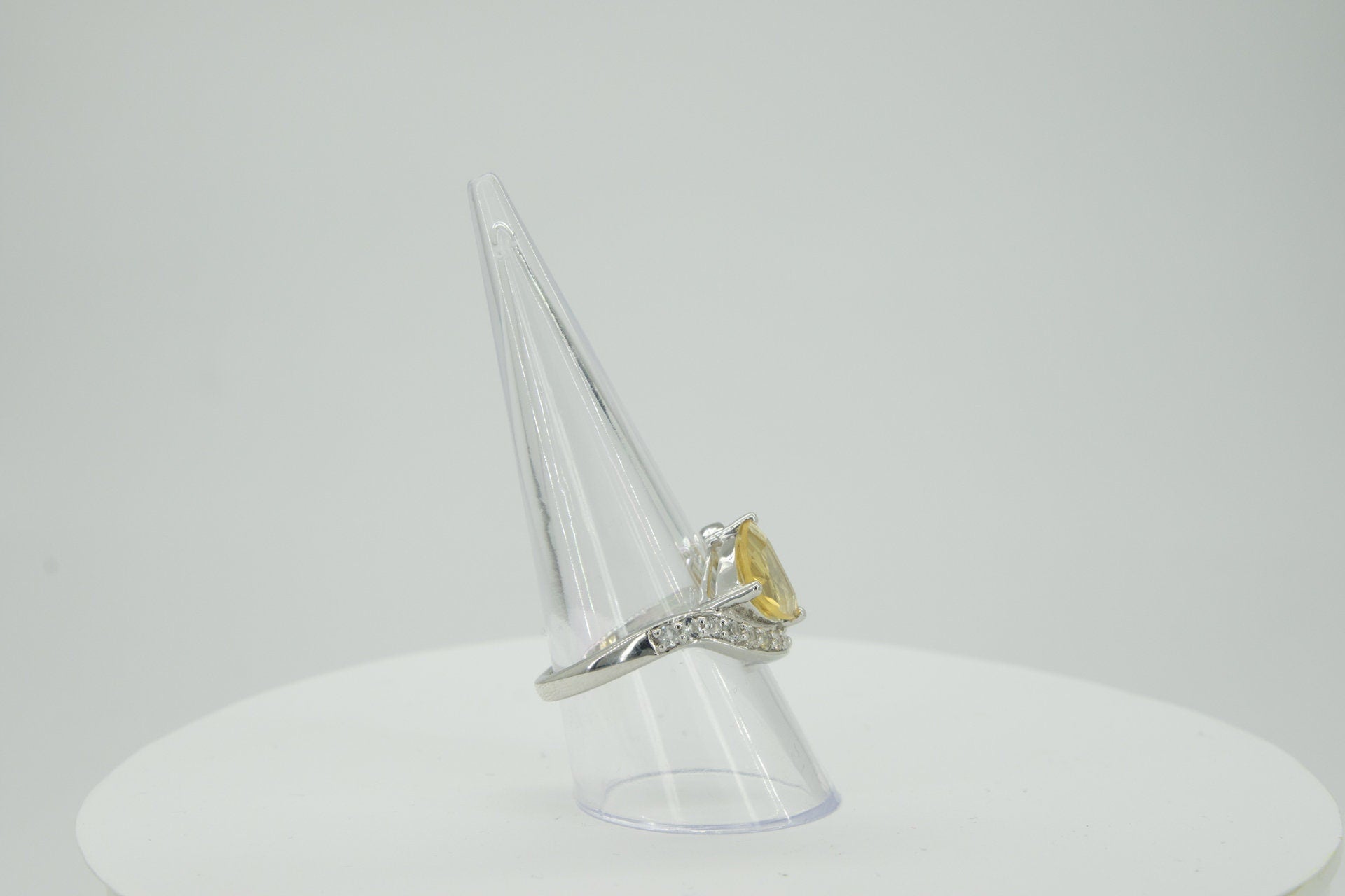 Edler 2,95 Carat Citrin weisstopas Ring 925 Silber Grasse 19 / 9 gelber Edelstein