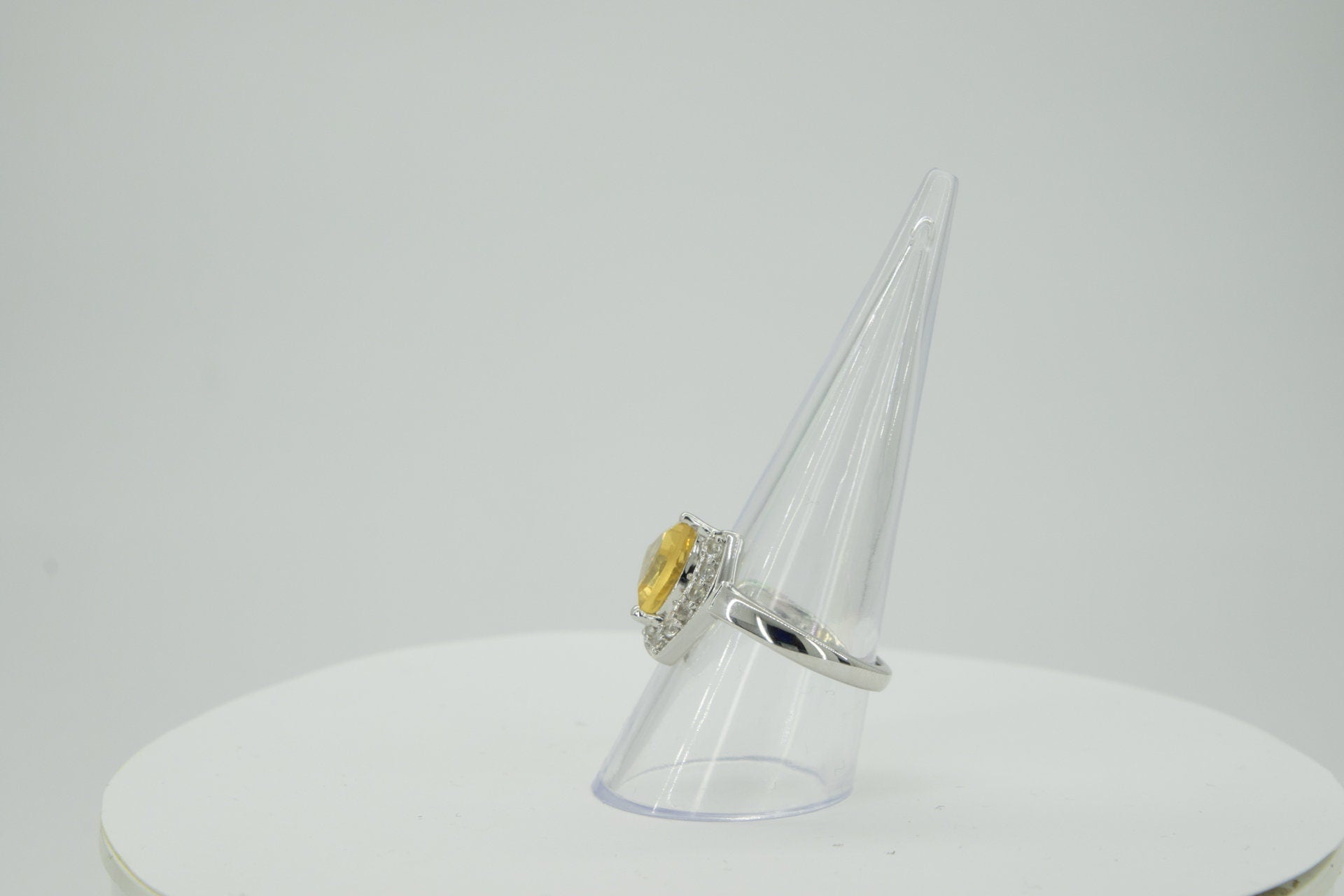 Edler 2,95 Carat Citrin weisstopas Ring 925 Silber Grasse 19 / 9 gelber Edelstein