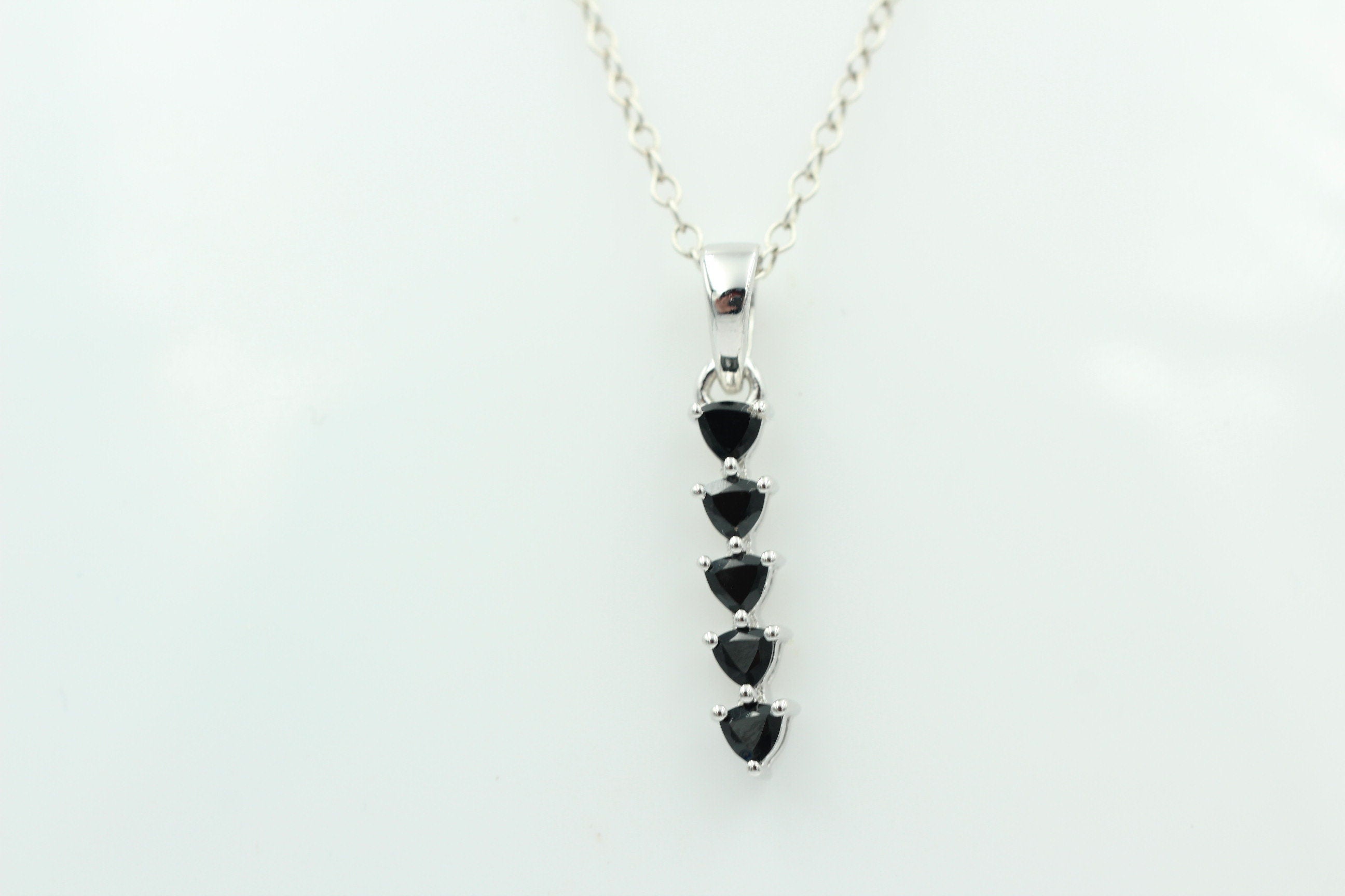 Edler 1,0 Carat schwarzer Onyx Anhänger 925 Sterling Silber Collier Kette Top