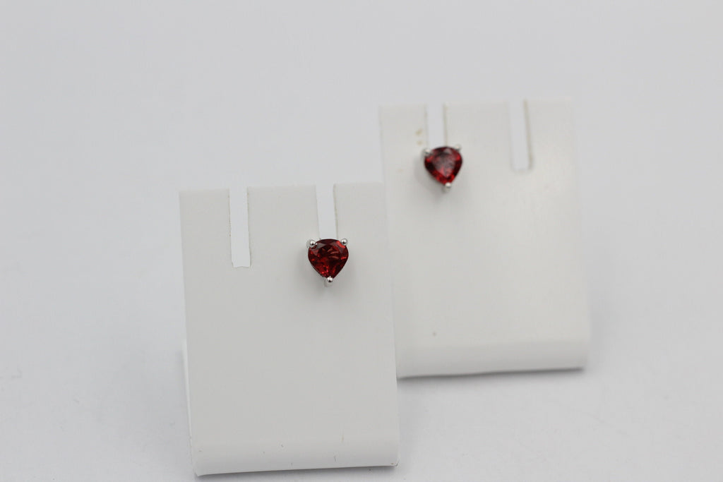 0,9 Carat Granat Herz Ohrstecker 925 Silber Herzohrstecker Granatohrstecker Top