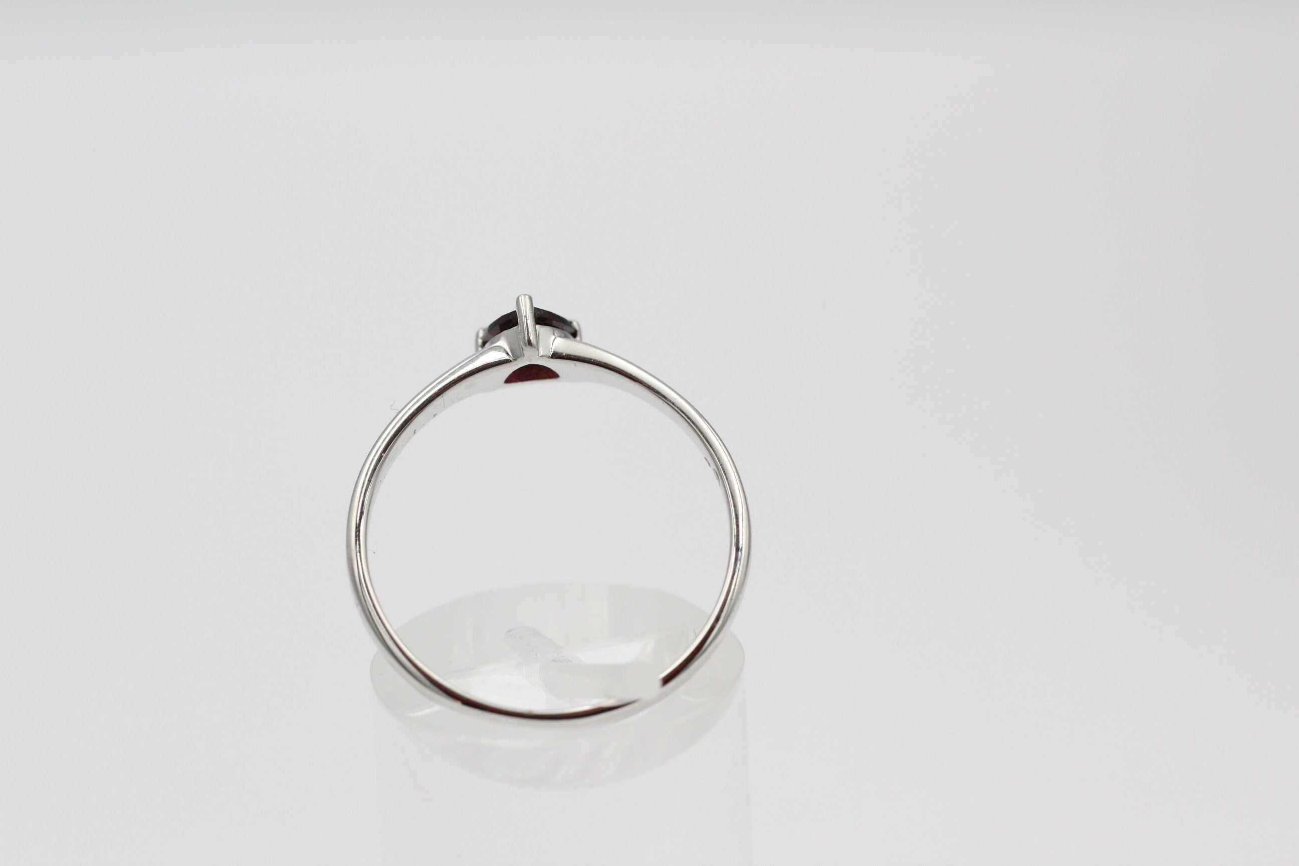 Edler 1,15 Carat Granat Ring 925 Silber Fingerring blutrot Grosse 58 / 8 /18,5