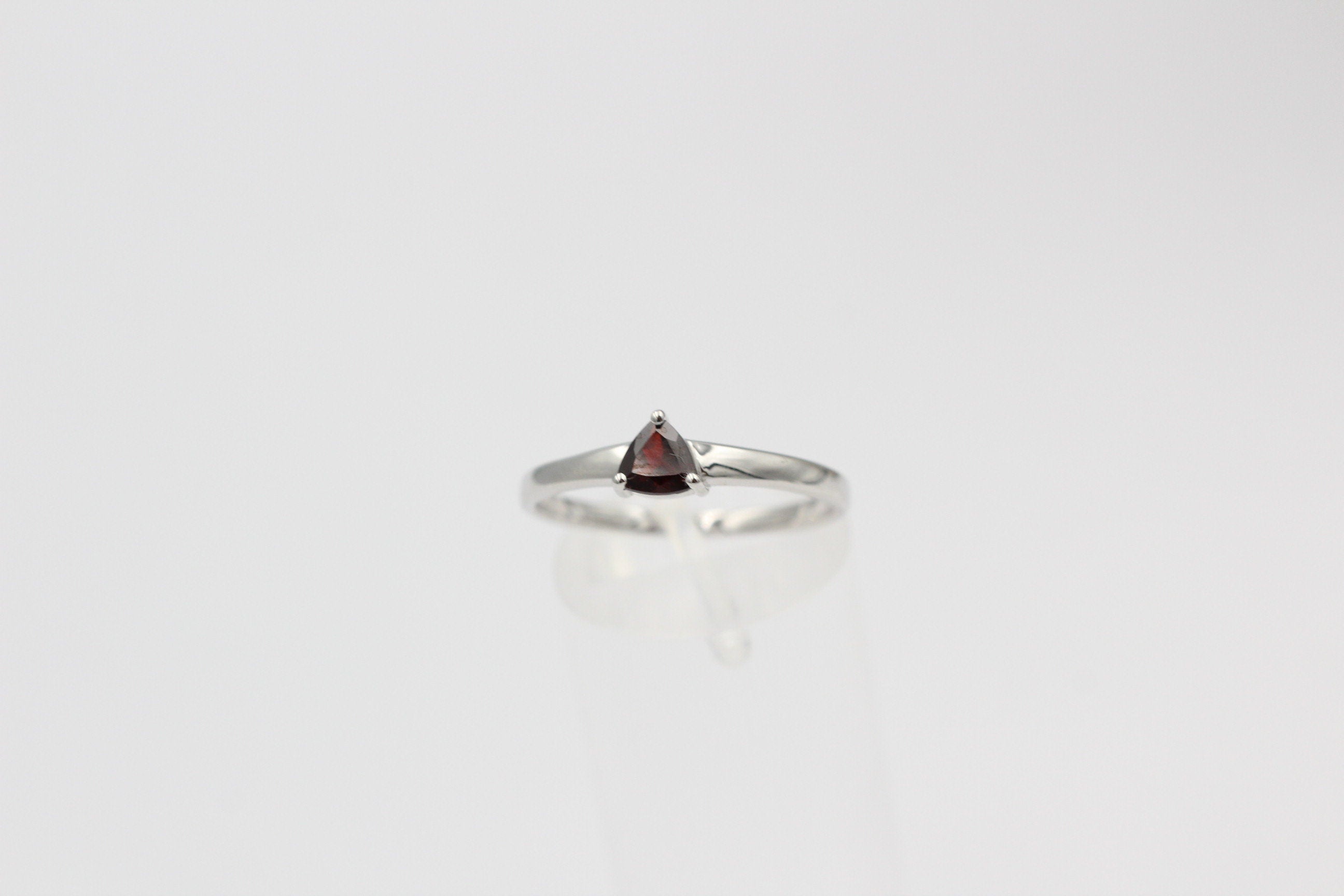 Edler 1,15 Carat Granat Ring 925 Silber Fingerring blutrot Grosse 58 / 8 /18,5