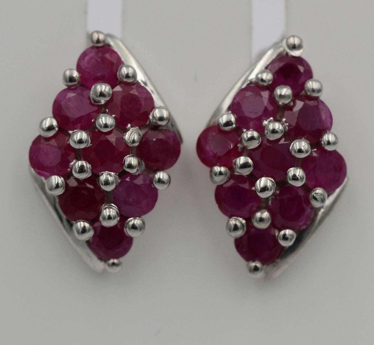 2,05 Carat Rubin Ohrstecker 925 Silber rubinroter Edelstein Ohrschmuck Edelstein