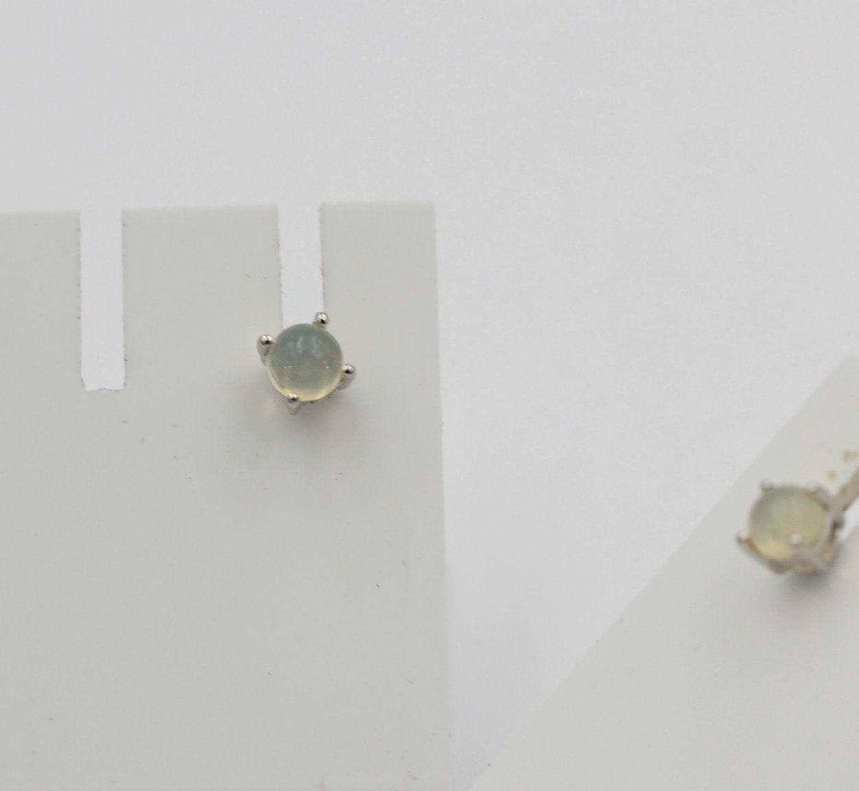 0,29 Carat äthiopischer opal Ohrstecker Unisex 925 Silber Welo Opal Edelstein