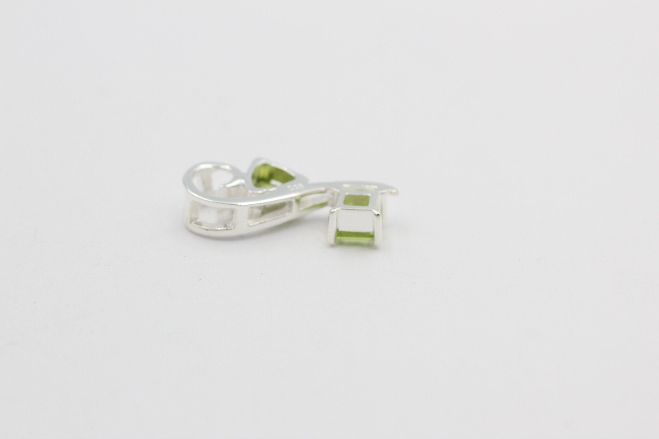 Edler 1,3 Carat Peridot Design Anhänger 925 Silber  Olivin Schmuck
