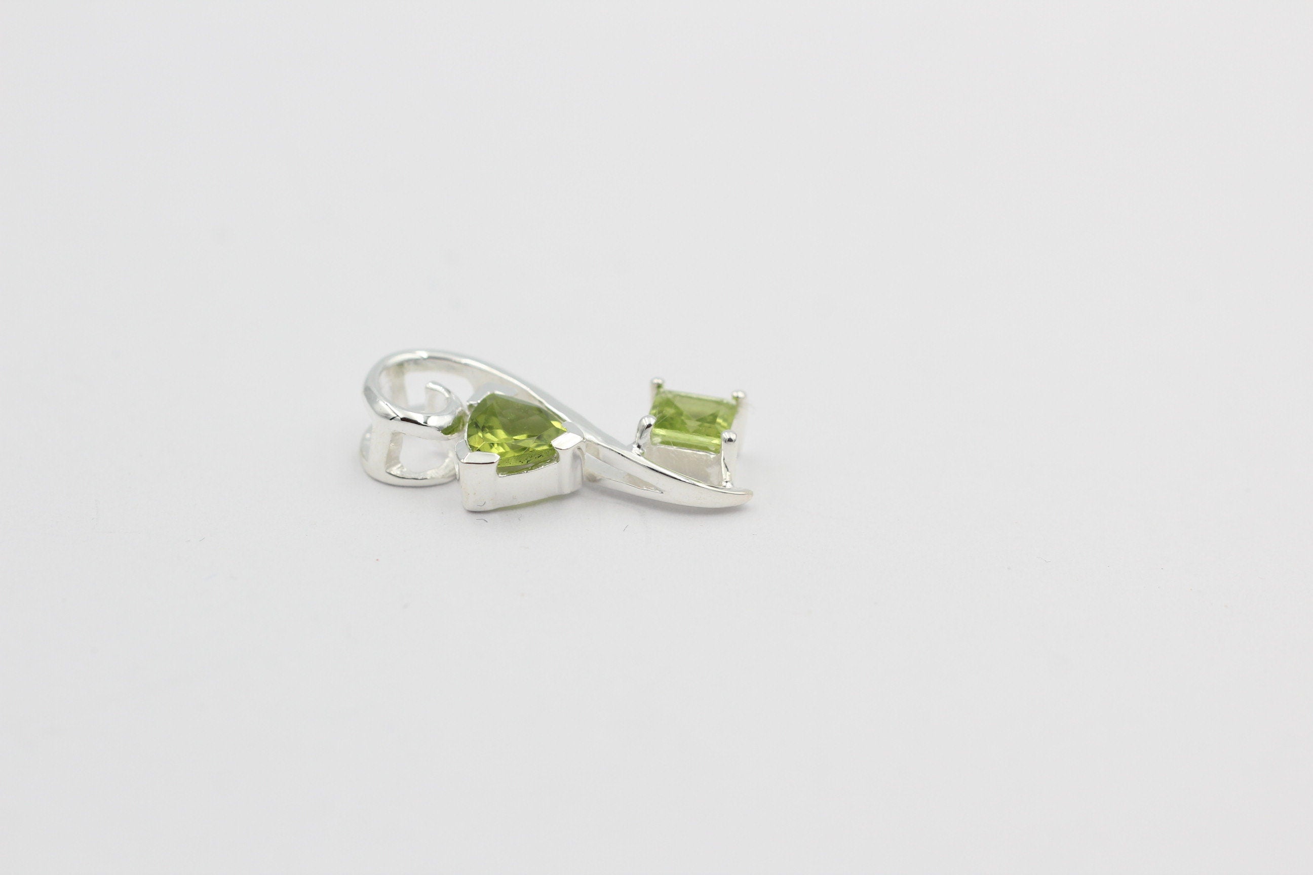 Edler 1,3 Carat Peridot Design Anhänger 925 Silber  Olivin Schmuck
