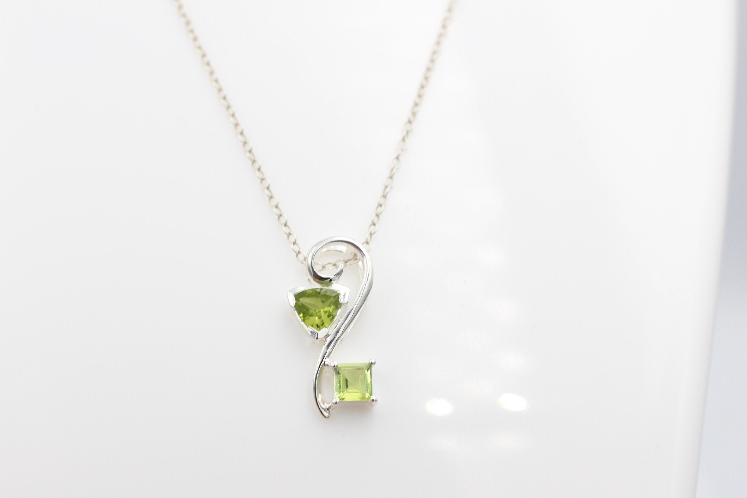 Edler 1,3 Carat Peridot Design Anhänger 925 Silber  Olivin Schmuck