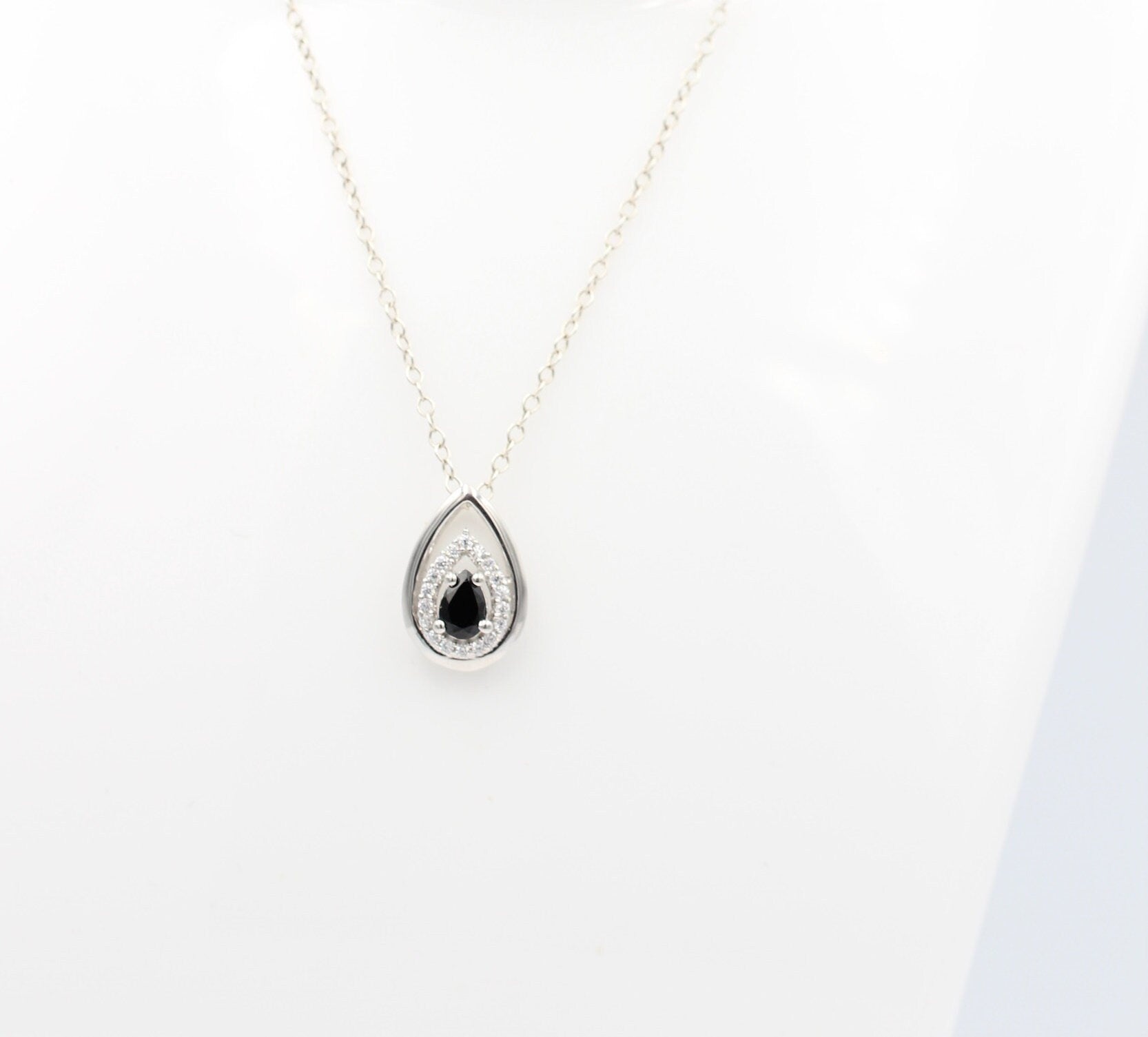 Edler 0,51 Carat schwarzer Onyx Anhänger 925 Silber Collier Kette Onyx Anhänger