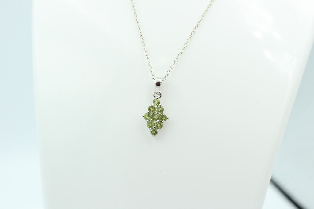 1,7 Carat maigrüner Peridot Anhänger 925 Silber Collier Kette Peridotanhänger