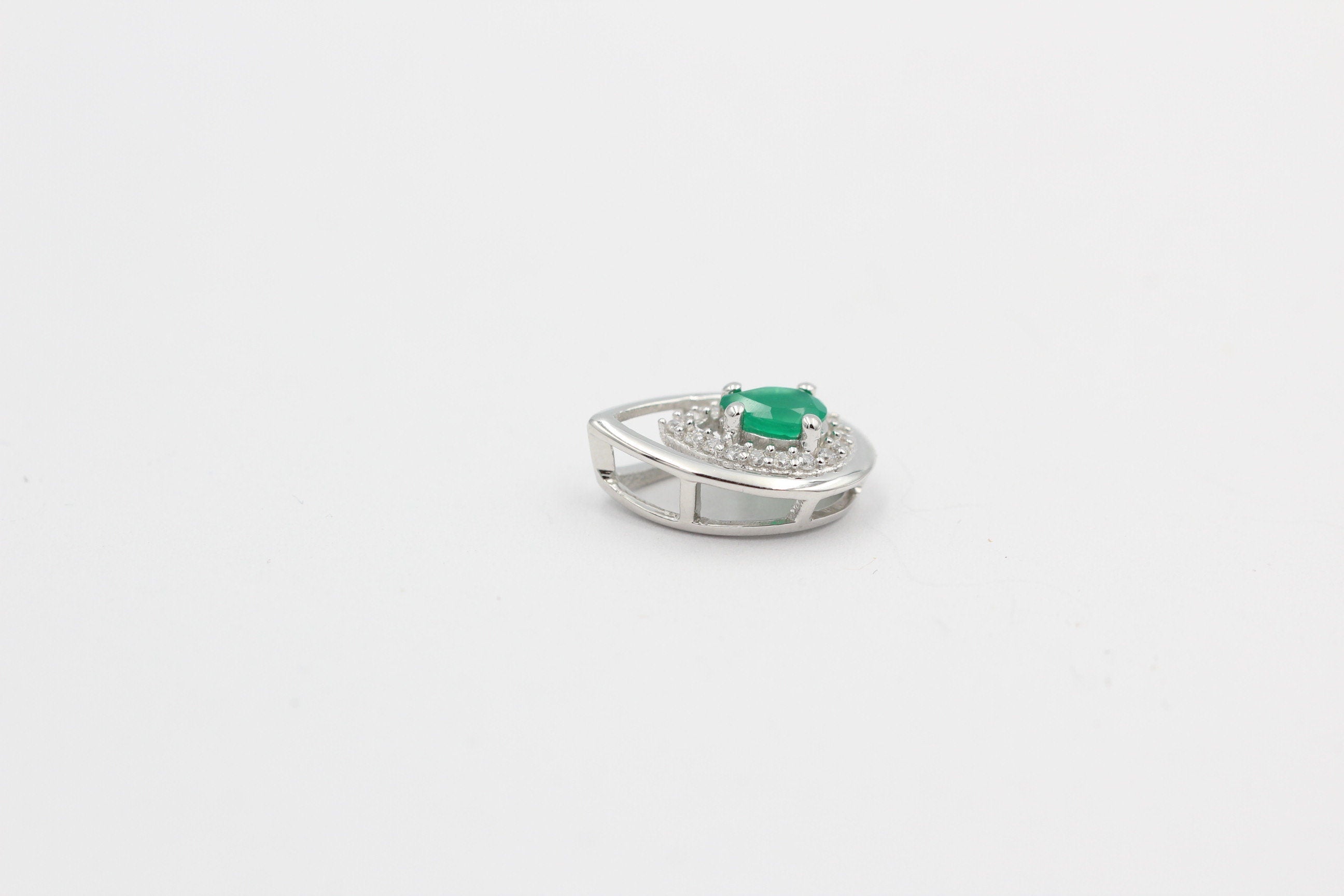 Edler 0,51 Carat grüner Onyx Anhänger 925 Silber  grüner Edelstein seltener grüner Onyx