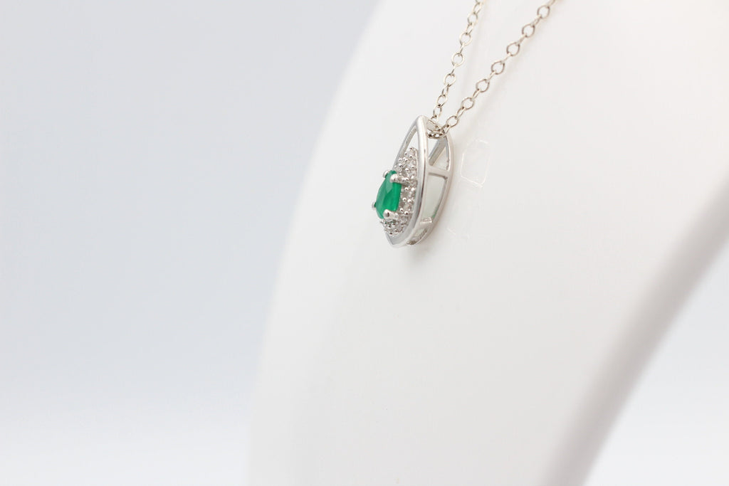 Edler 0,51 Carat grüner Onyx Anhänger 925 Silber  grüner Edelstein seltener grüner Onyx