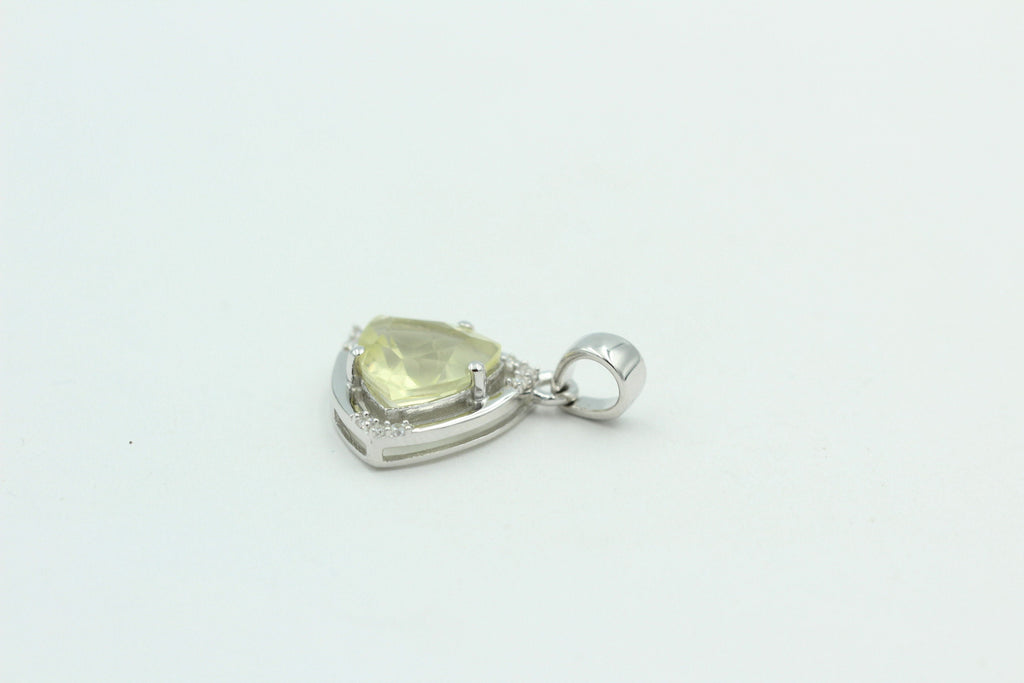 2,28 Carat Limonenquarz Anhänger grüner Lemonquarz mit Zirkonia 925 Silber Kette