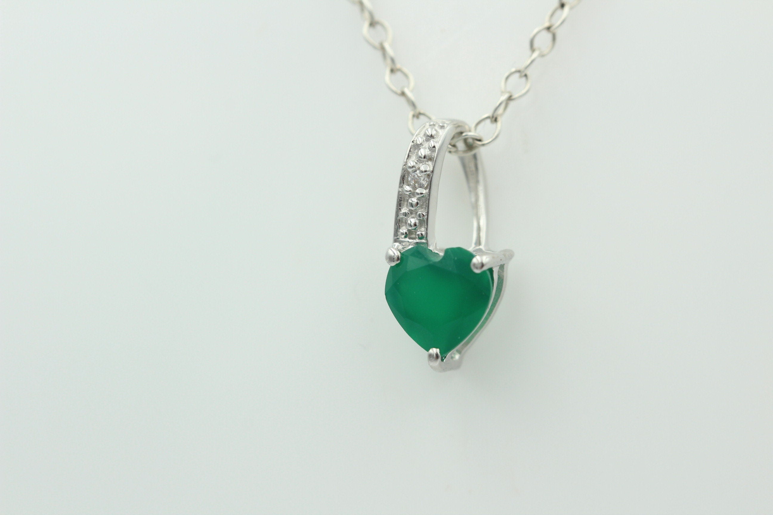 0,56 Carat grüner Onyx Herz Anhänger 925 Silber  grüner Edelstein