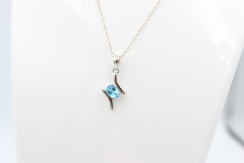 0,72 Carat schweizblauer Topas Anhänger 925 Silber swiss blue Topas