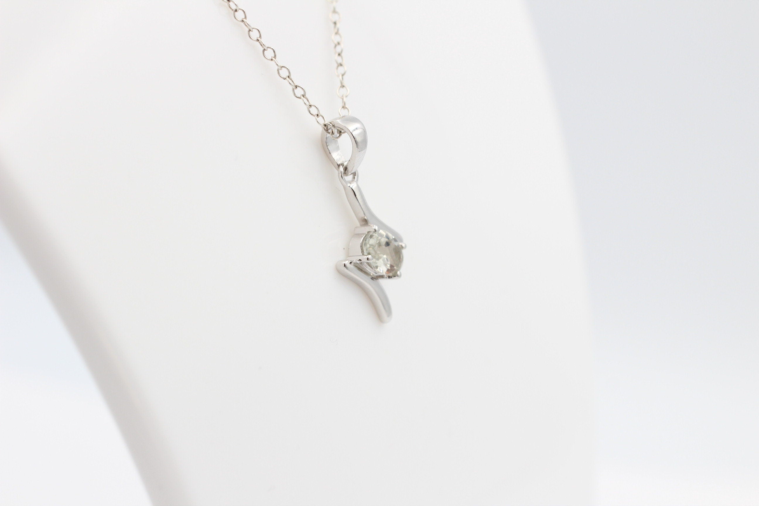 0,72 Carat Prasiolith Anhänger 925 Silber Collier Kette grüner Amethyst Anhänger