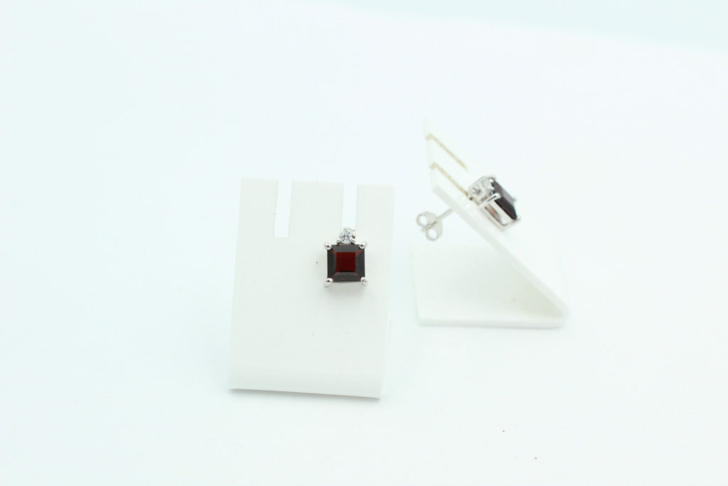 Edle 2,2 Carat Granat Ohrstecker 925 Silber mit Zirkonia Top blutroter Granat