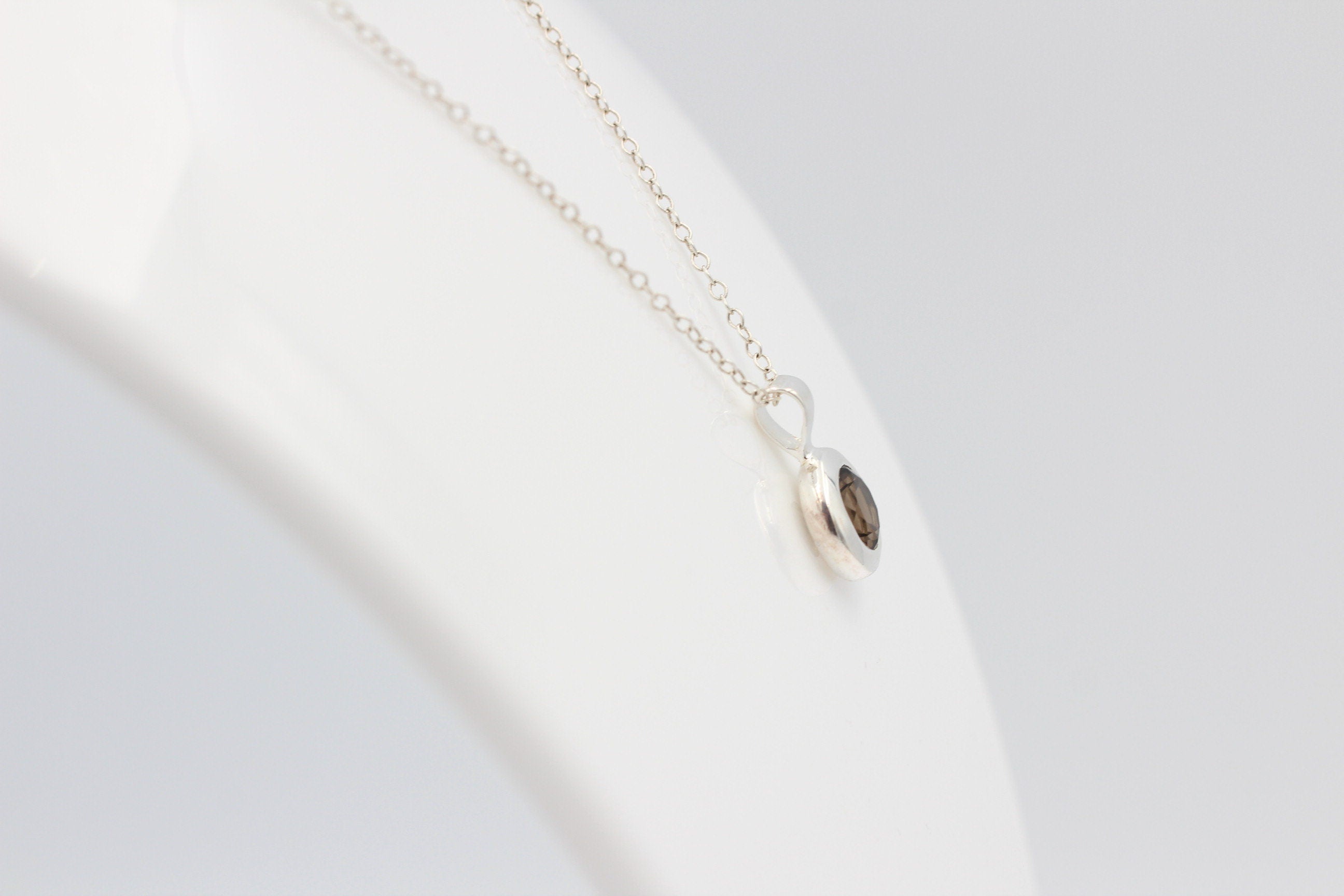 1,4 Carat Rauchquarz Anhänger 925 Silber Collier Kette Edelsteinanhänger