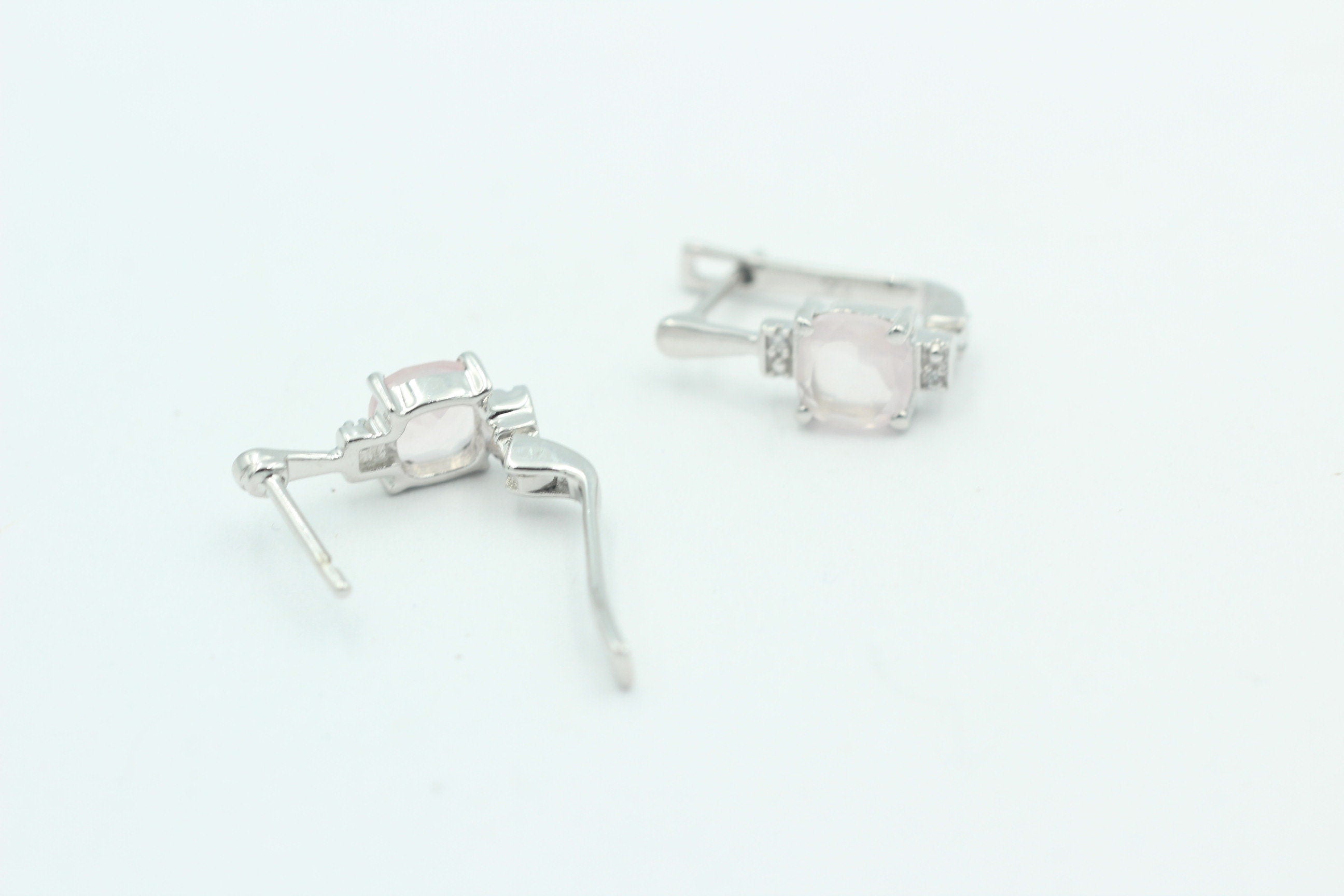 2,94 Carat Rosenquarz Ohrstecker 925 Sterling Silber mit Cubic Zirkon Top