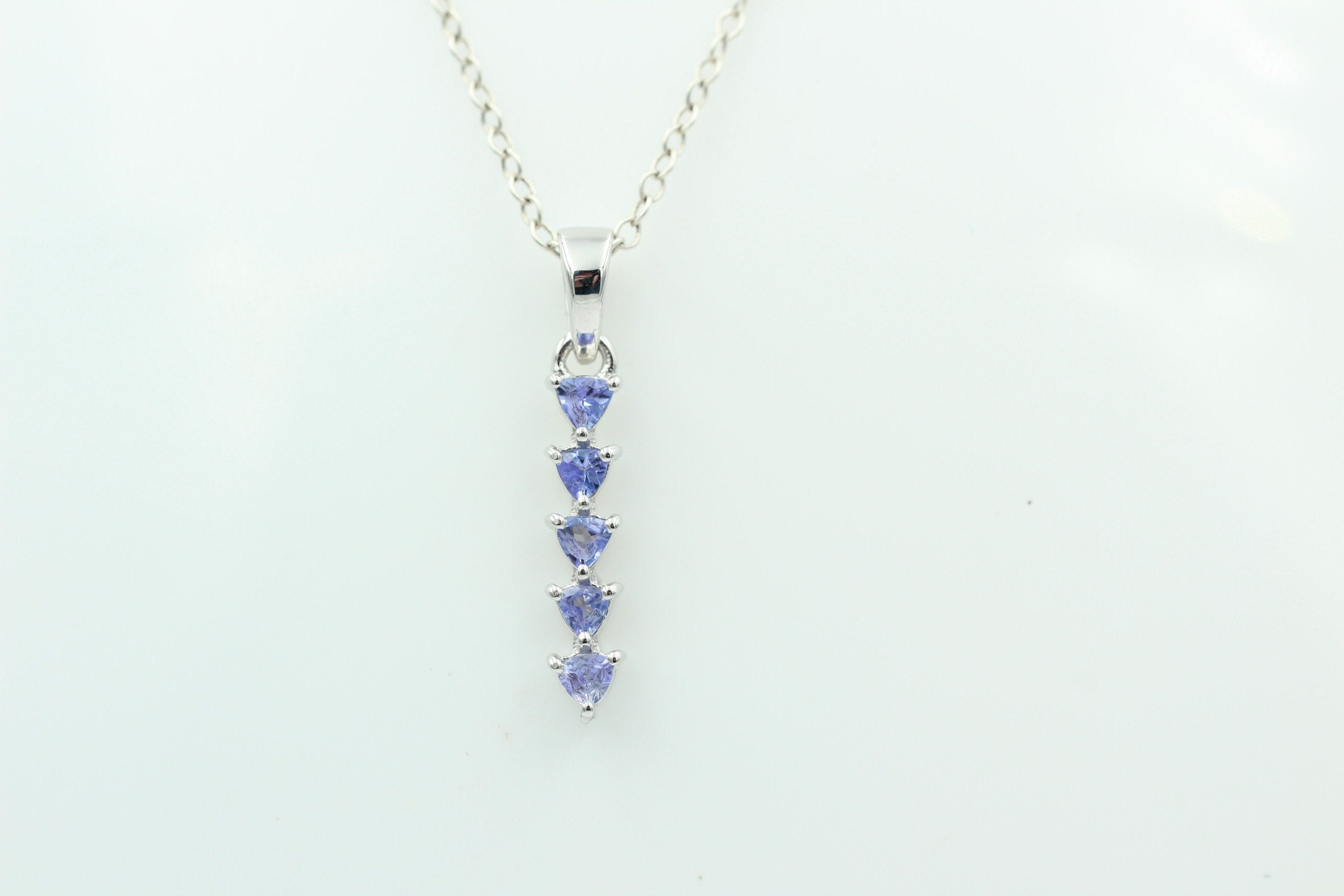 Edler 1,0 Carat Tansanit Anhänger 925 Sterling Silber Collier Kette Afrika Top