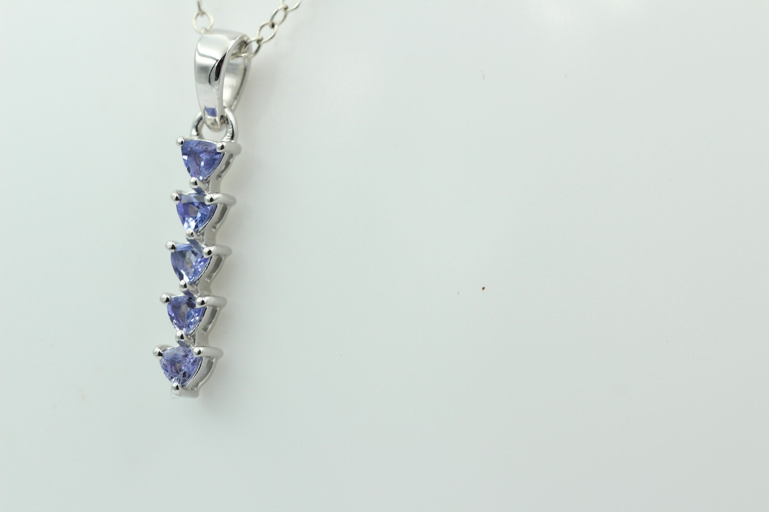 Edler 1,0 Carat Tansanit Anhänger 925 Sterling Silber Collier Kette Afrika Top