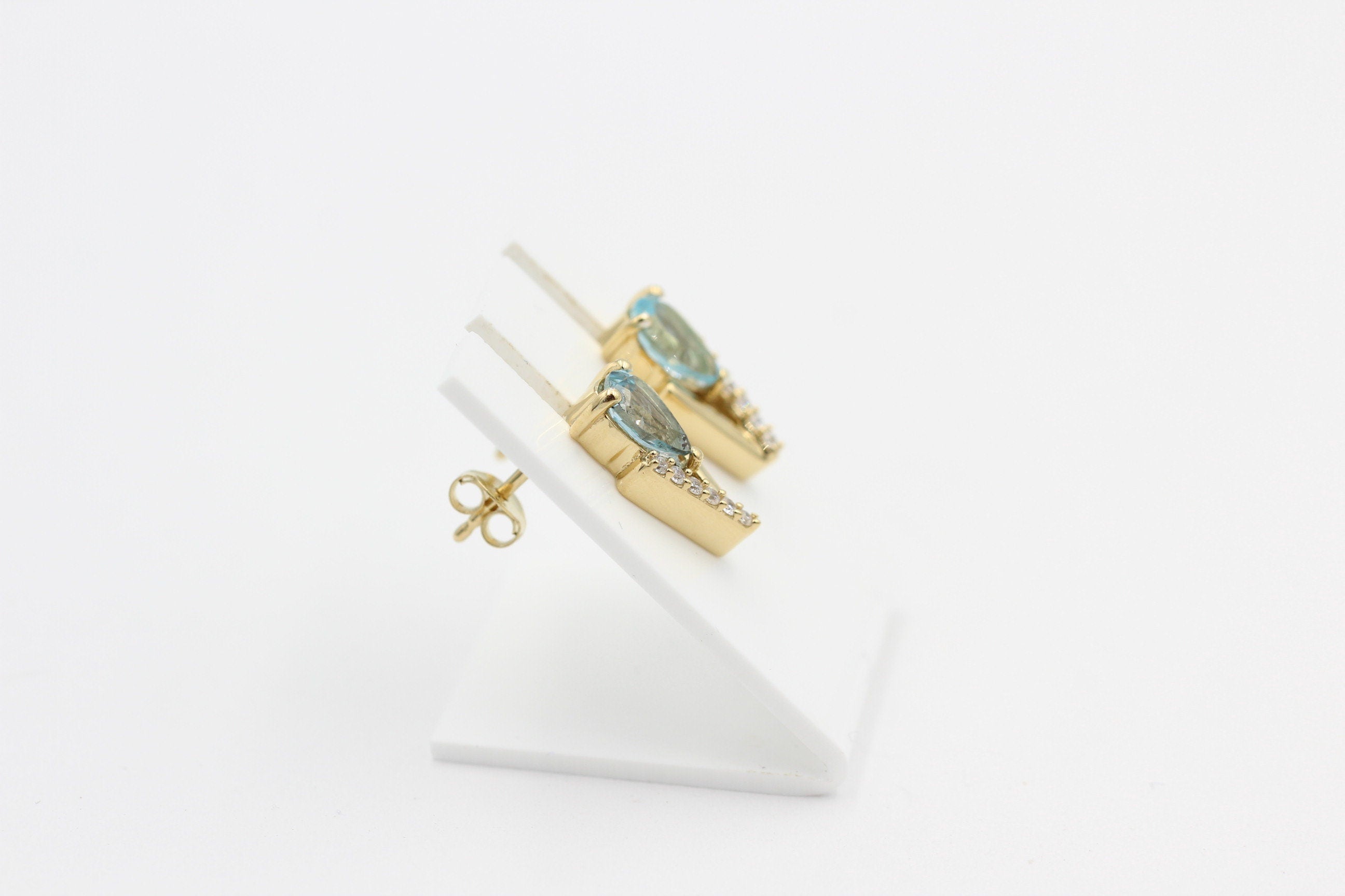 1,44 Carat Blautopas Design Ohrstecker 925 Silber vergoldet mit Zirkonia Edel