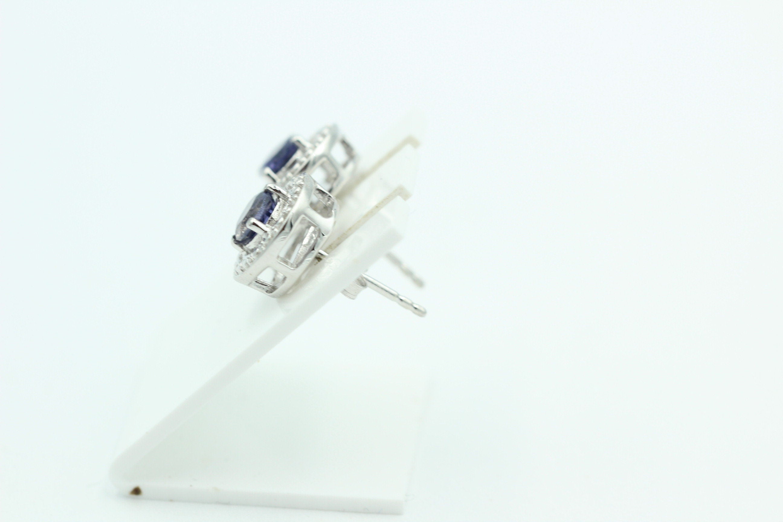 1,2 Carat Iolith Ohrstecker 925 Silber Wassersaphir Luchssaphir mit Zirkonias