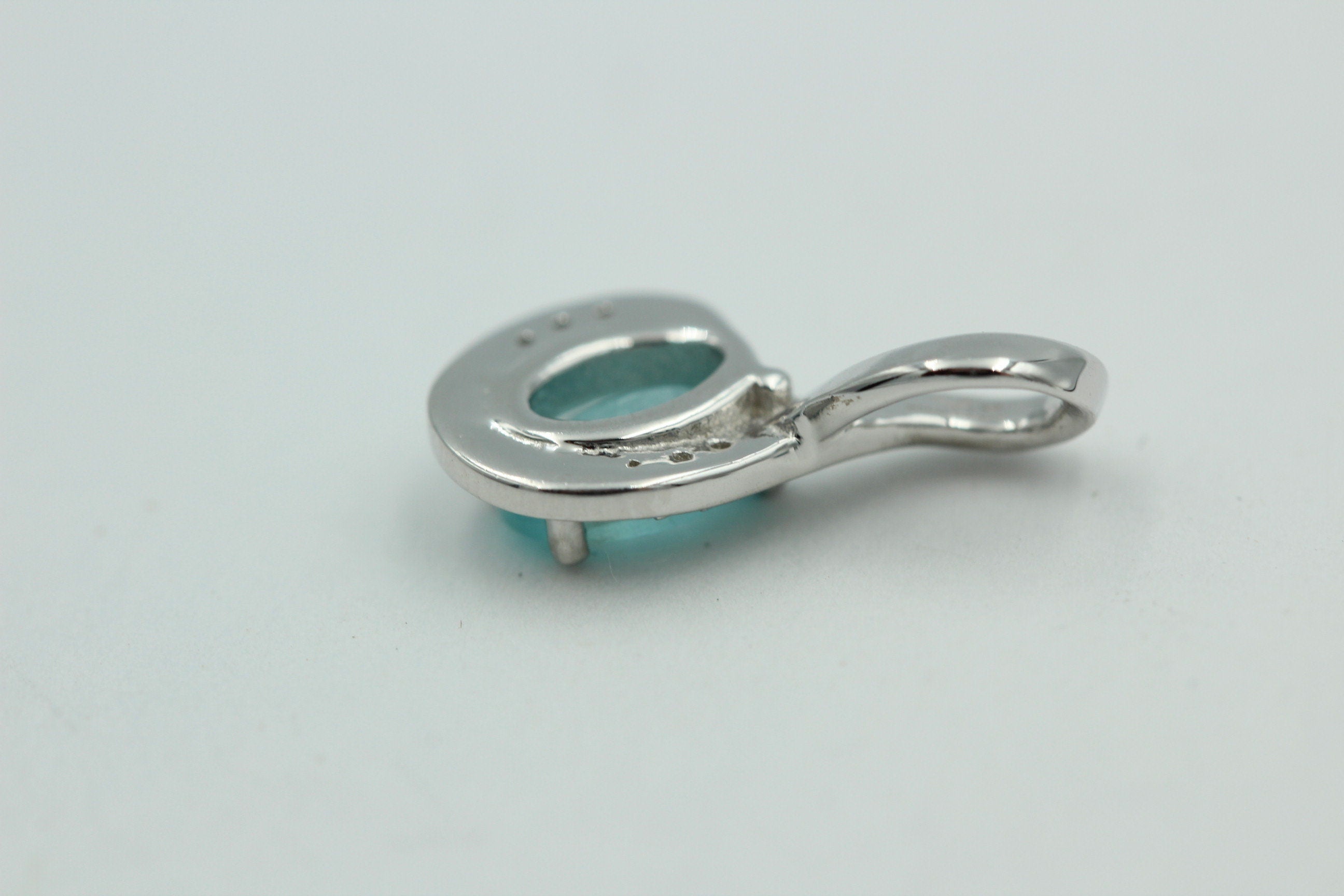 1,12 Carat blauer Apatit  Anhänger 925 Silber  mit Zirkonia