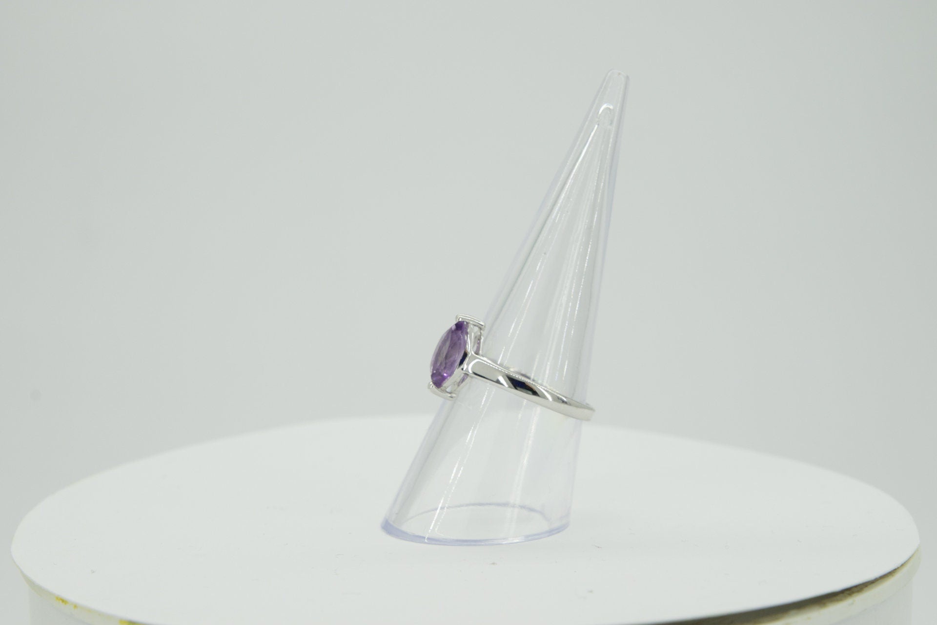 0,83 Carat Amethyst Ring 925 Silber violetter Edelstein 58 / 8 /18,5
