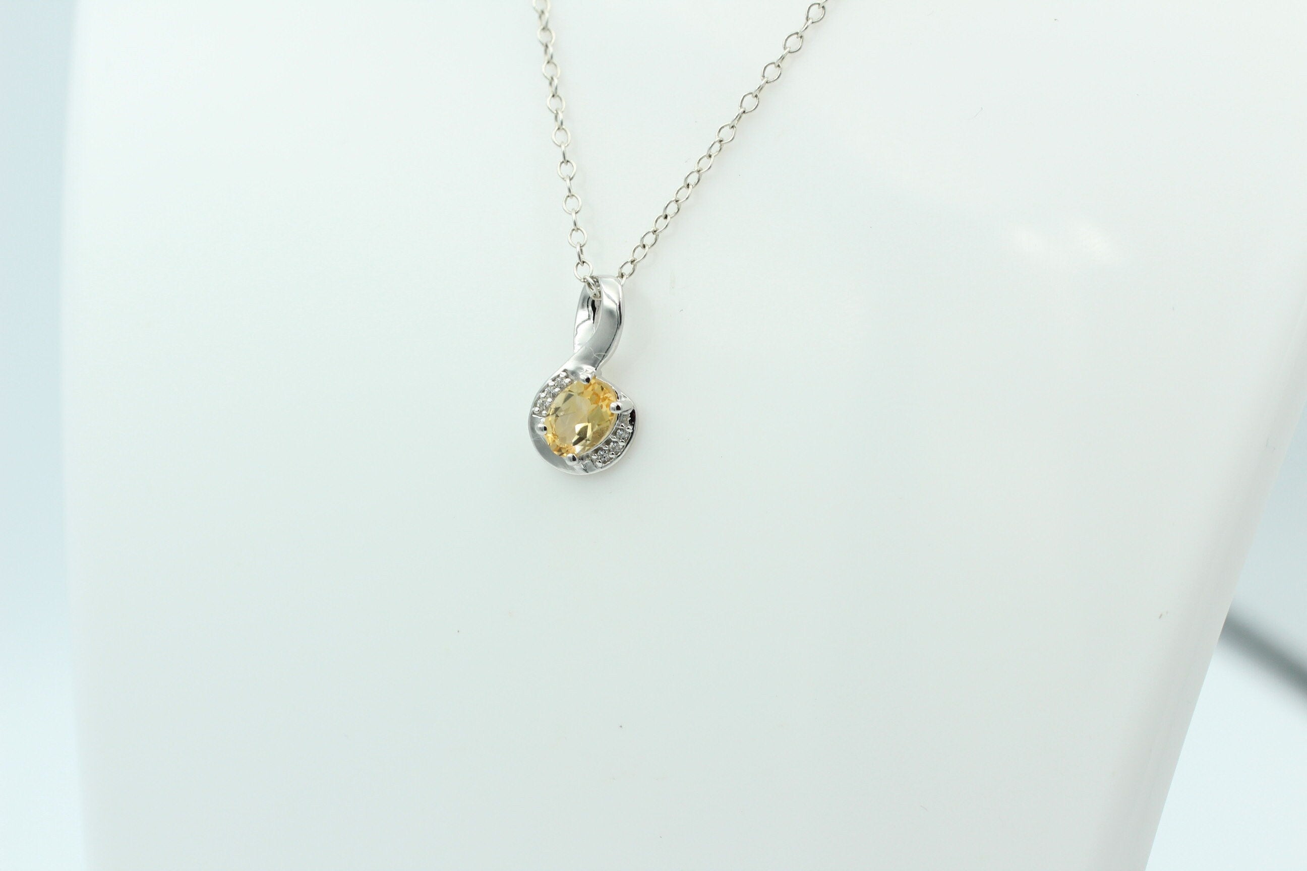 1,12 Carat gelber Citrin  Anhänger 925 Silber Collier Kette mit Zirkonia Edel