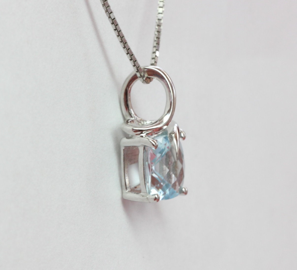 Edler 1,4 Carat Blautopas Anhanger 925 Silber Collier Kette himmelblauer Topas