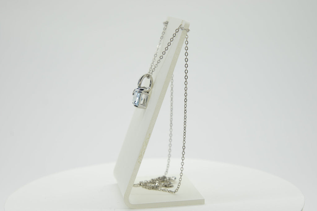 Edler 1,4 Carat Blautopas Anhanger 925 Silber Collier Kette himmelblauer Topas