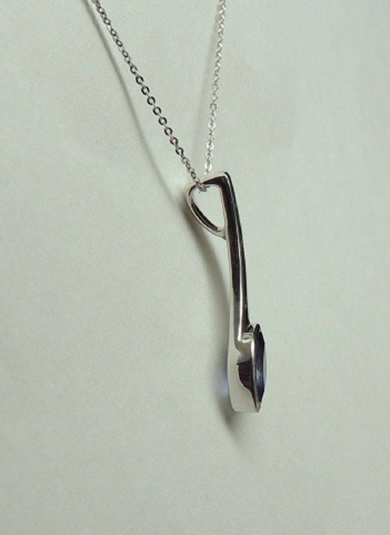 Edler 0,90 Carat Iolith Anhanger Collier Kette 925 Silber Wassersaphir Luchssaphir